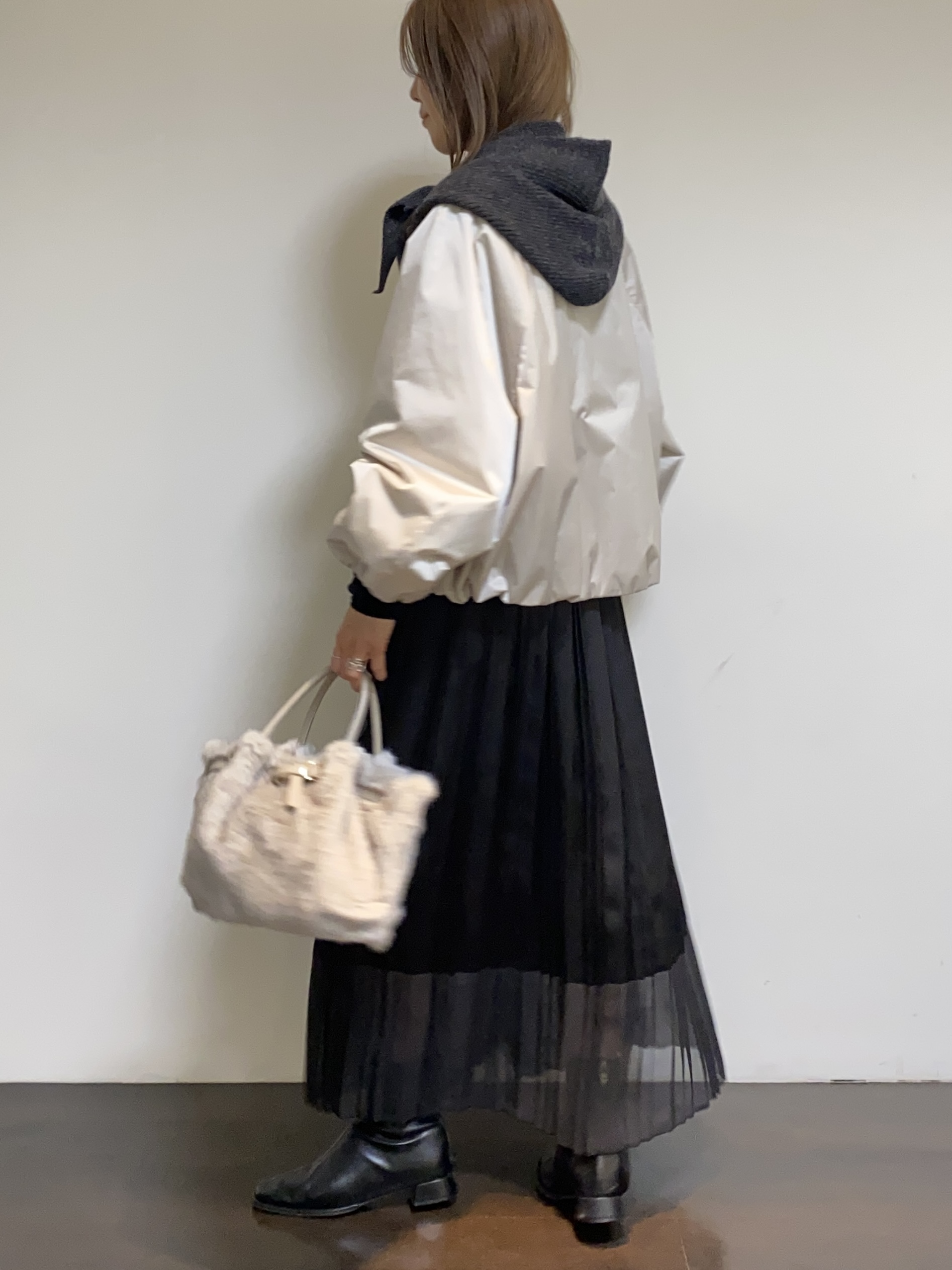 tomoさんの「UNTITLED｜【軽アウター/中綿/秋冬コート】ショートブルゾン」を使ったコーディネート