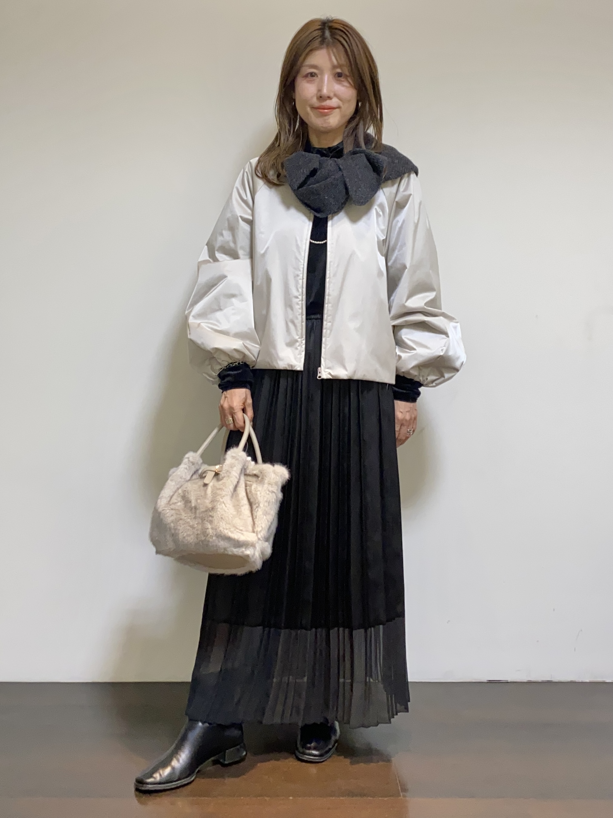 tomoさんの「UNTITLED｜【軽アウター/中綿/秋冬コート】ショートブルゾン」を使ったコーディネート