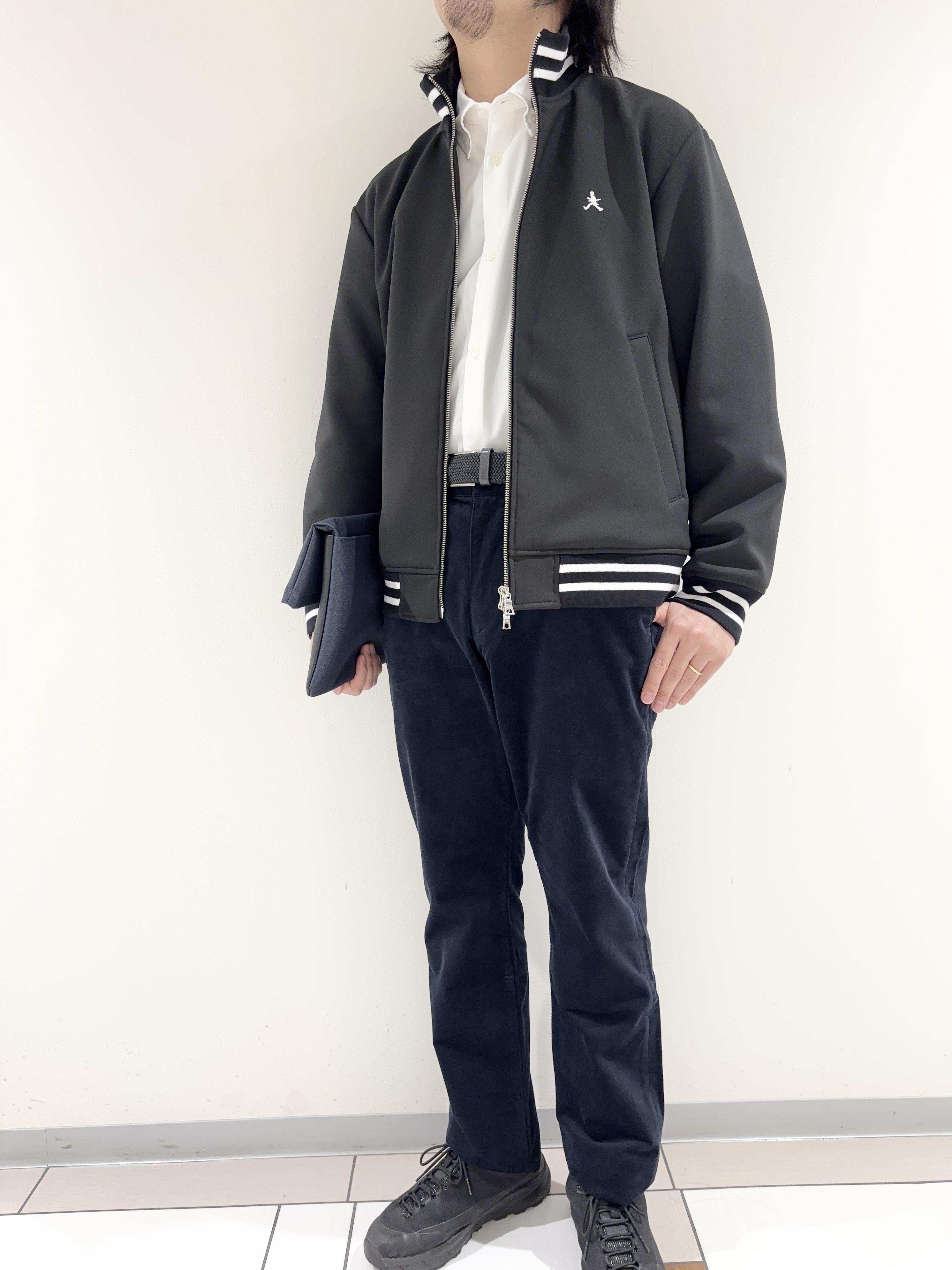 及川さんの「TAKEO KIKUCHI｜【BOWLER HAT LABEL】ダウンファブリック トラックジャケット」を使ったコーディネート