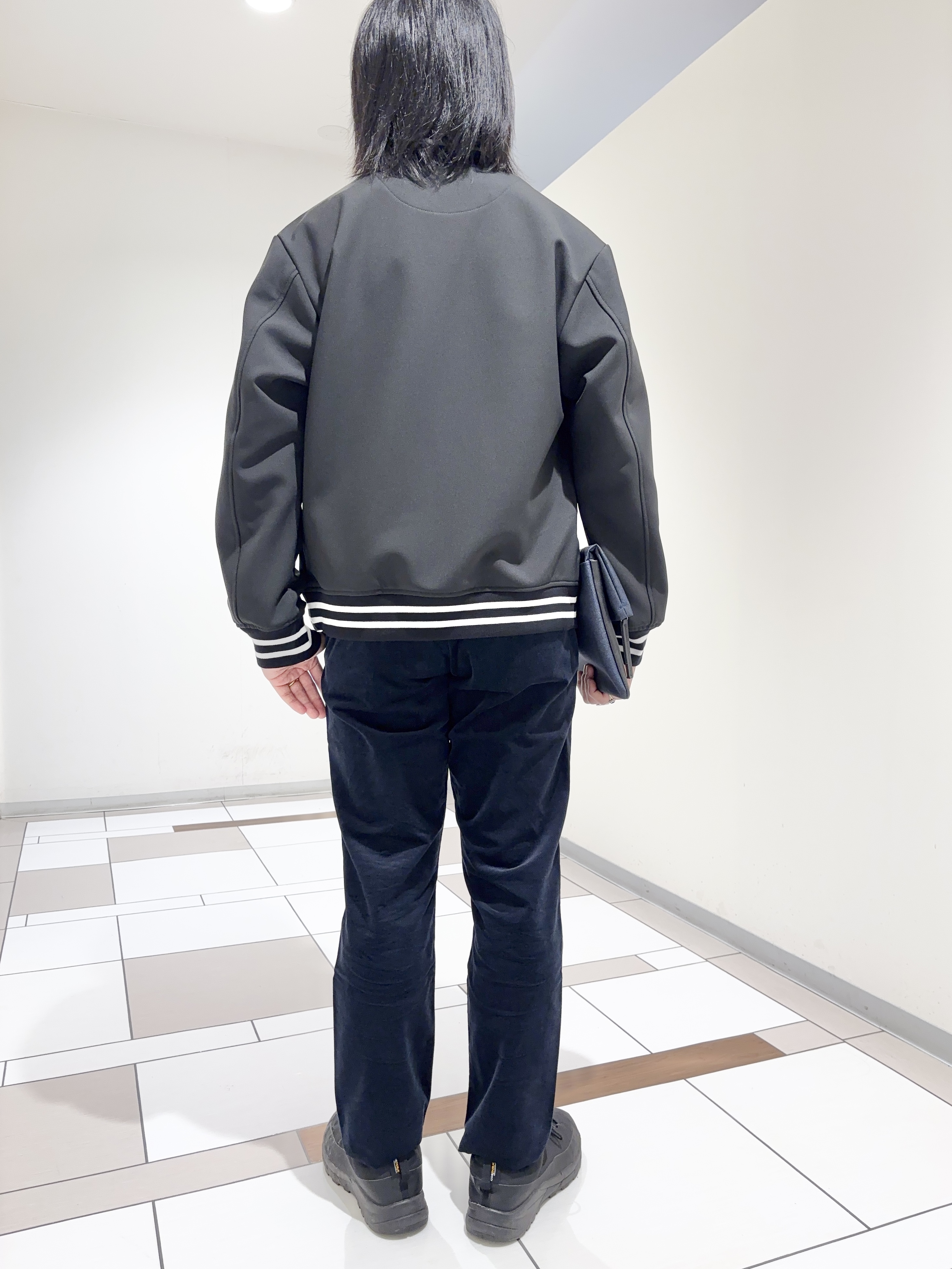 及川さんの「TAKEO KIKUCHI｜【BOWLER HAT LABEL】ダウンファブリック トラックジャケット」を使ったコーディネート