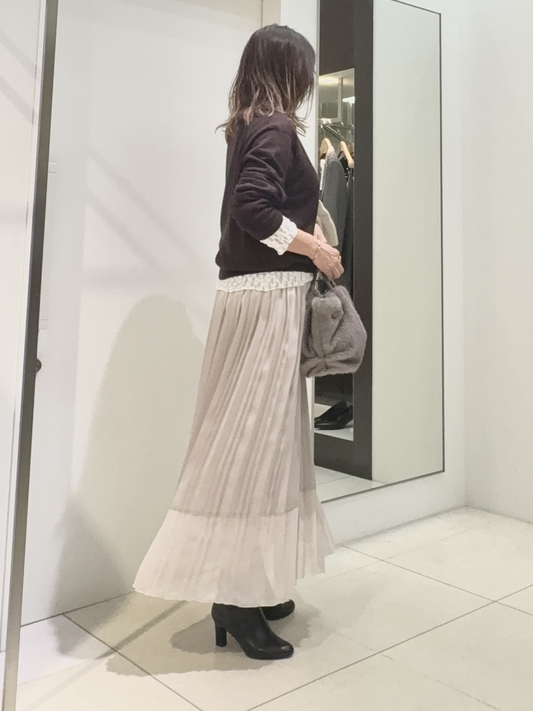 tomoさんの「UNTITLED｜【マフラー付き/ゆったり】リバーコート」を使ったコーディネート