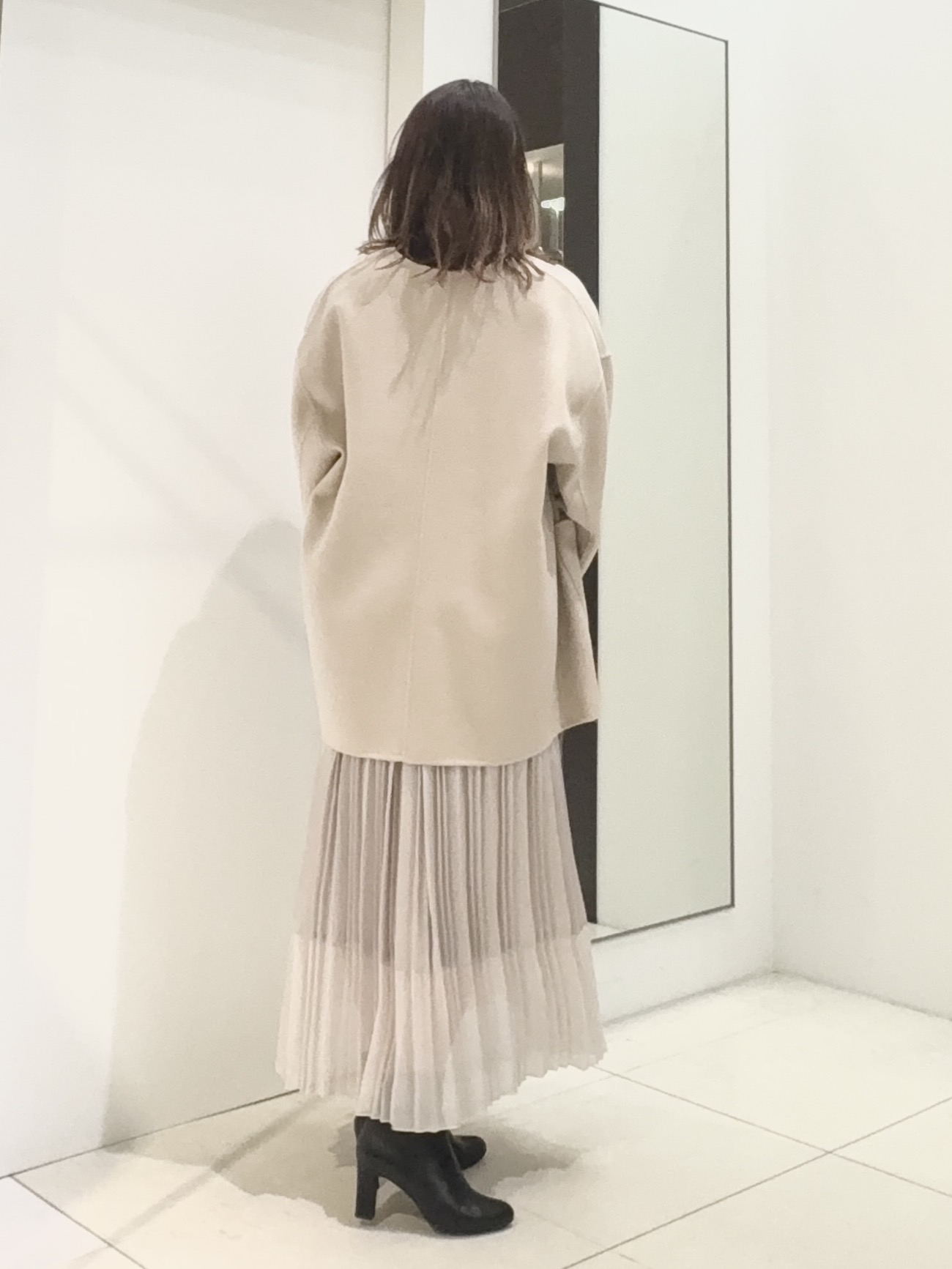 tomoさんの「UNTITLED｜【マフラー付き/ゆったり】リバーコート」を使ったコーディネート