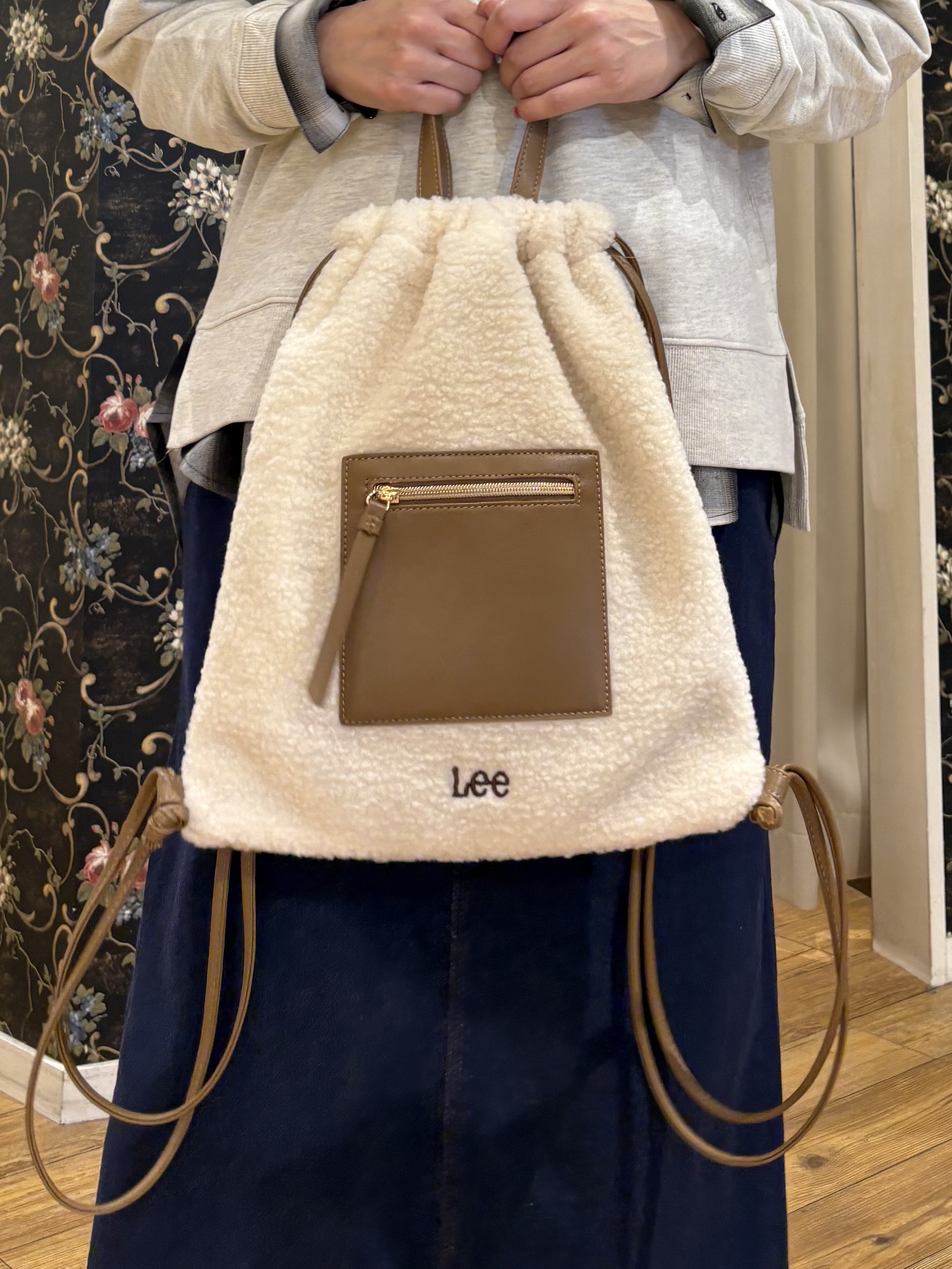 ネリさんの「SHOO･LA･RUE｜【S-LL/洗濯機可】ゆるっと着られる 裏毛プリントアソートスウェット」を使ったコーディネート