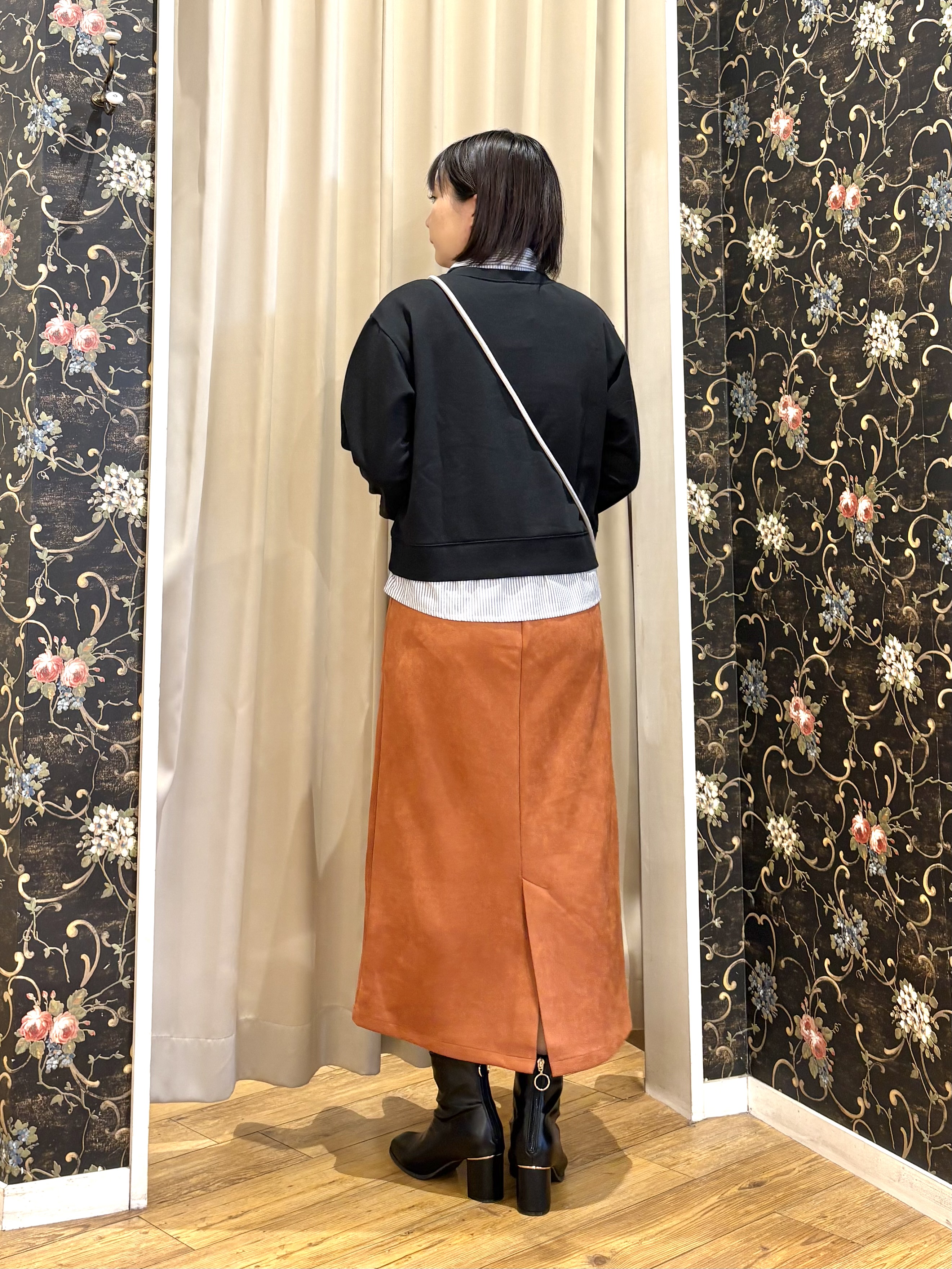 ネリさんの「SHOO･LA･RUE｜【S-LL/洗濯機可】一枚でレイヤード感が完成する シャツドッキング裏毛トップス」を使ったコーディネート