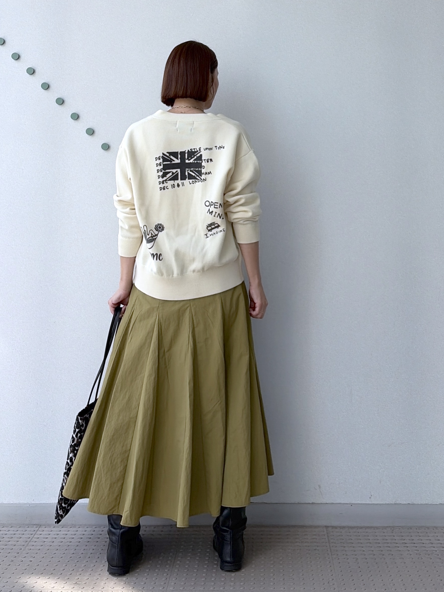 yoshikadoさんの「DRESSTERIOR｜フレアボリュームスカート」を使ったコーディネート