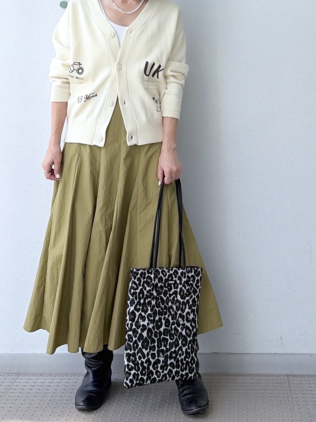 yoshikadoさんの「DRESSTERIOR｜フレアボリュームスカート」を使ったコーディネート