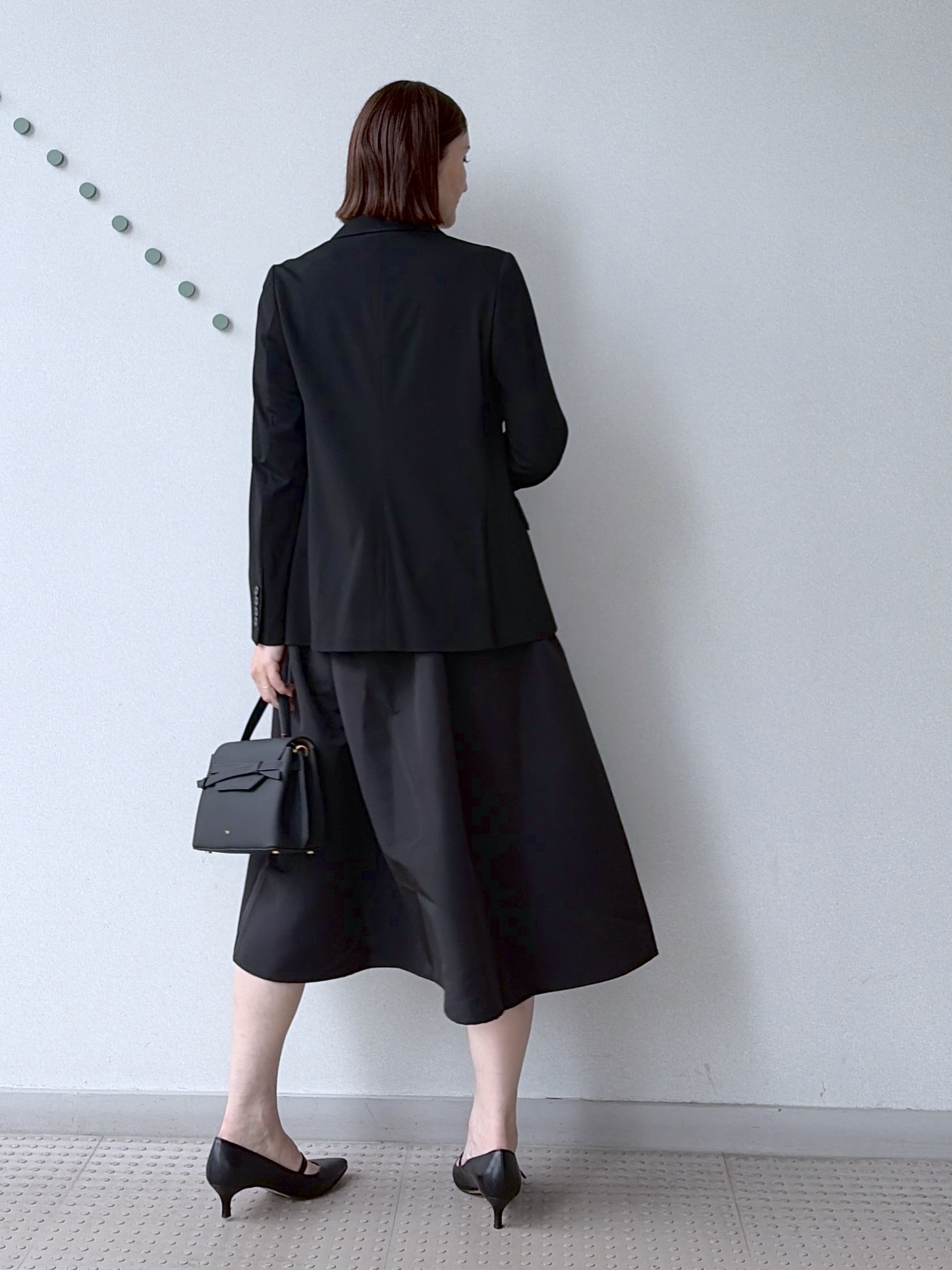 yoshikadoさんの「DRESSTERIOR｜バイカラーニットコンビワンピース」を使ったコーディネート