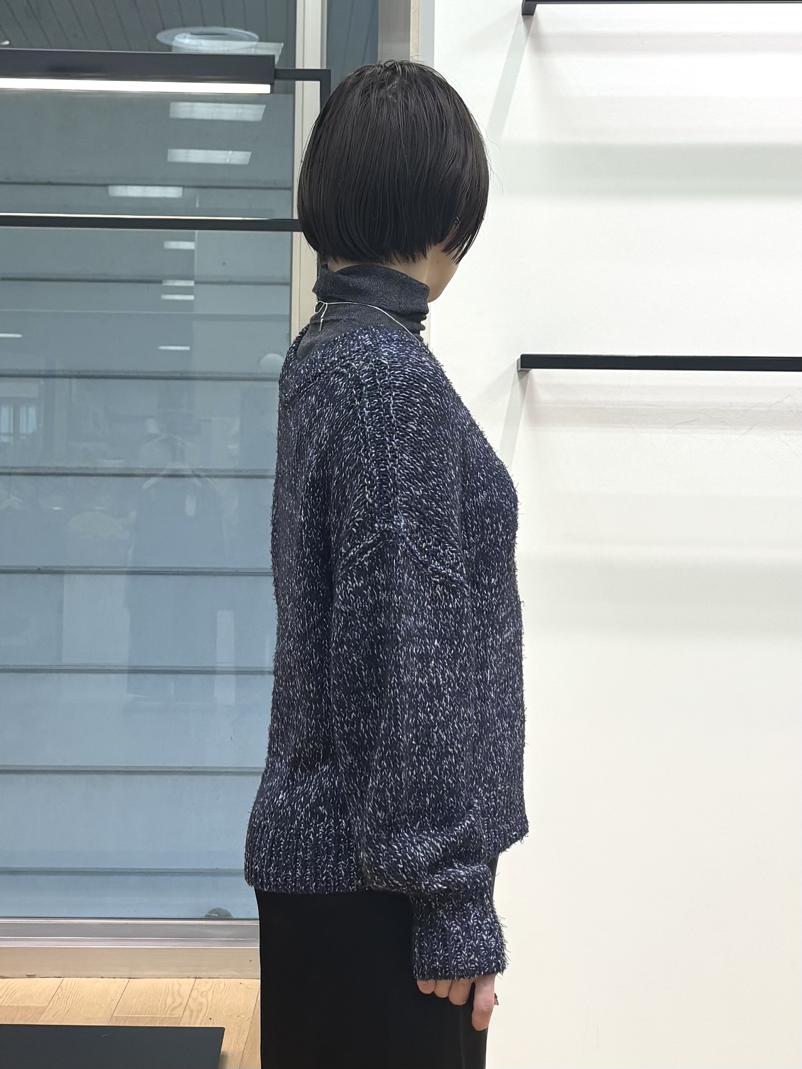 asamiさんの「INDIVI｜【コットン混／ミックスカラー】カールヤーン パフスリーブニット」を使ったコーディネート