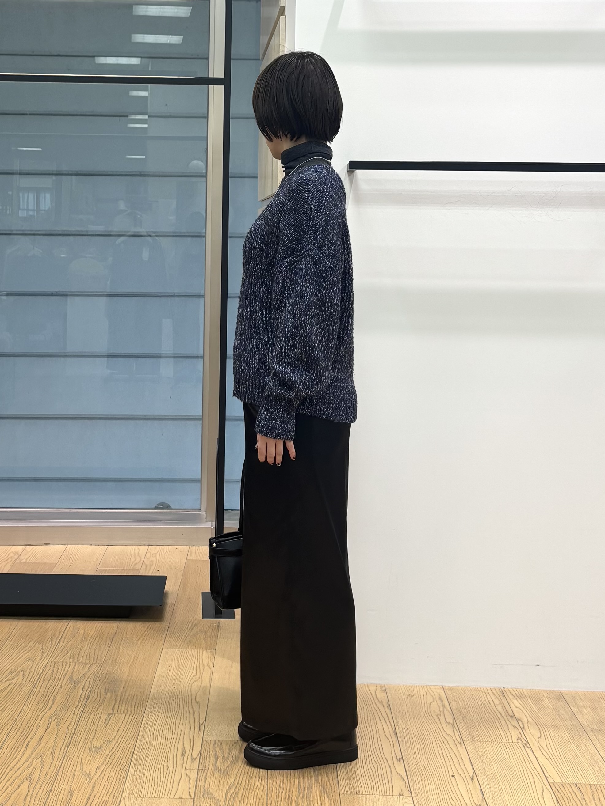 asamiさんの「INDIVI｜【コットン混／ミックスカラー】カールヤーン パフスリーブニット」を使ったコーディネート