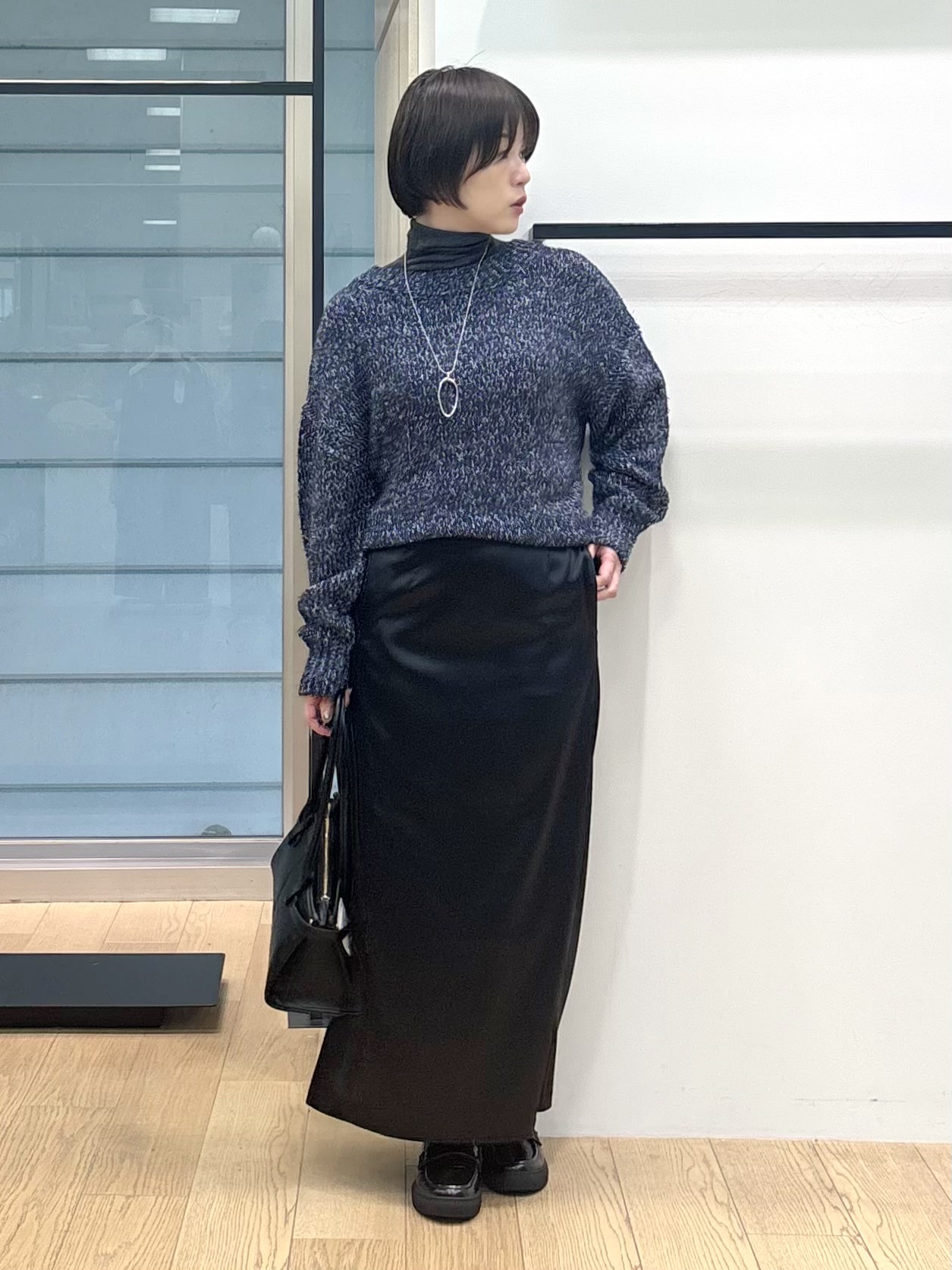 asamiさんの「INDIVI｜【コットン混／ミックスカラー】カールヤーン パフスリーブニット」を使ったコーディネート
