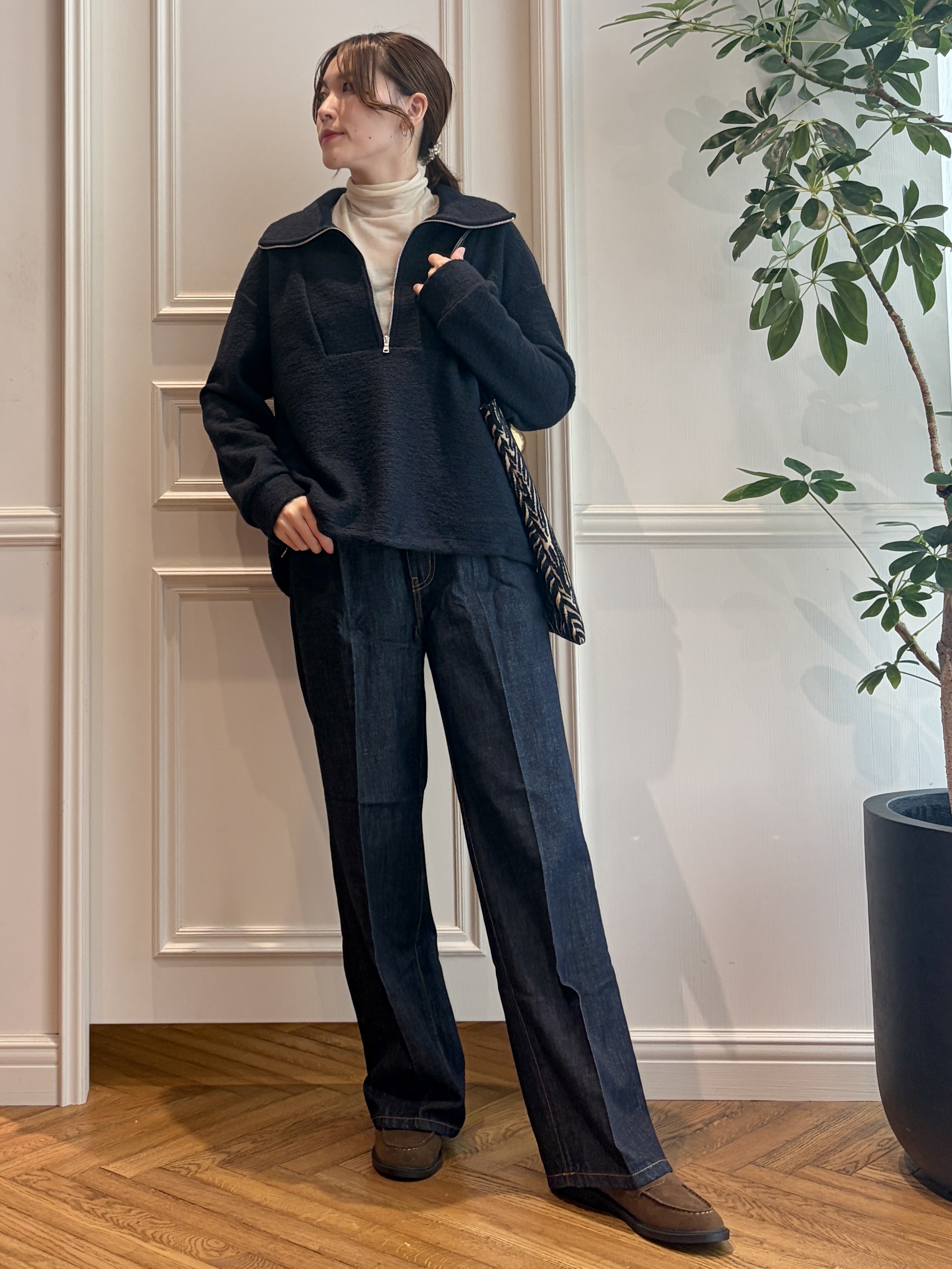 nakaoさんの「DRESSTERIOR｜MILOS（ミロス）ワンハンドルショルダーバッグ」を使ったコーディネート