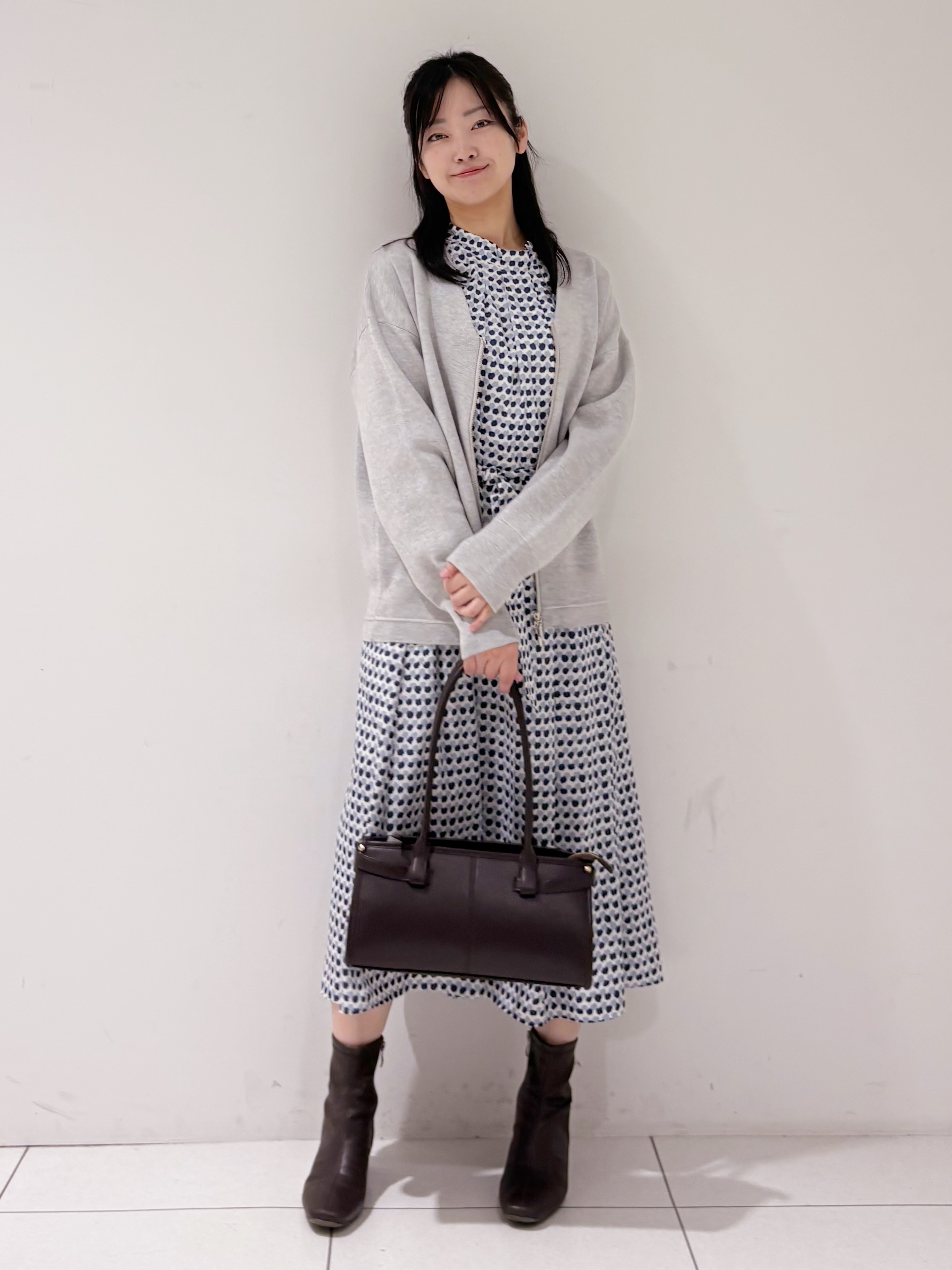 momokoさんの「INDIVI｜【ミラノリブ編み】ジップニットブルゾン」を使ったコーディネート
