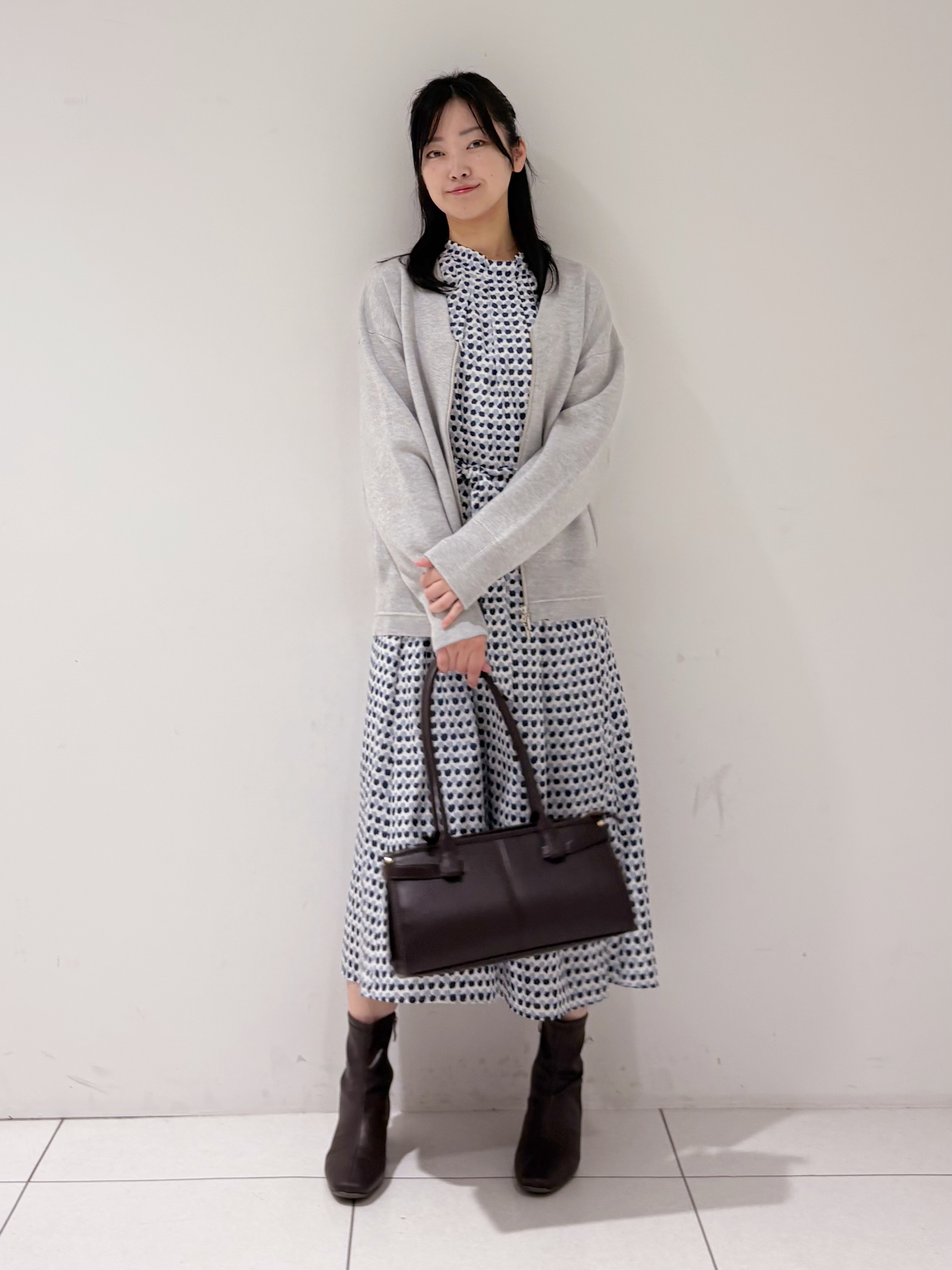 momokoさんの「INDIVI｜【ミラノリブ編み】ジップニットブルゾン」を使ったコーディネート