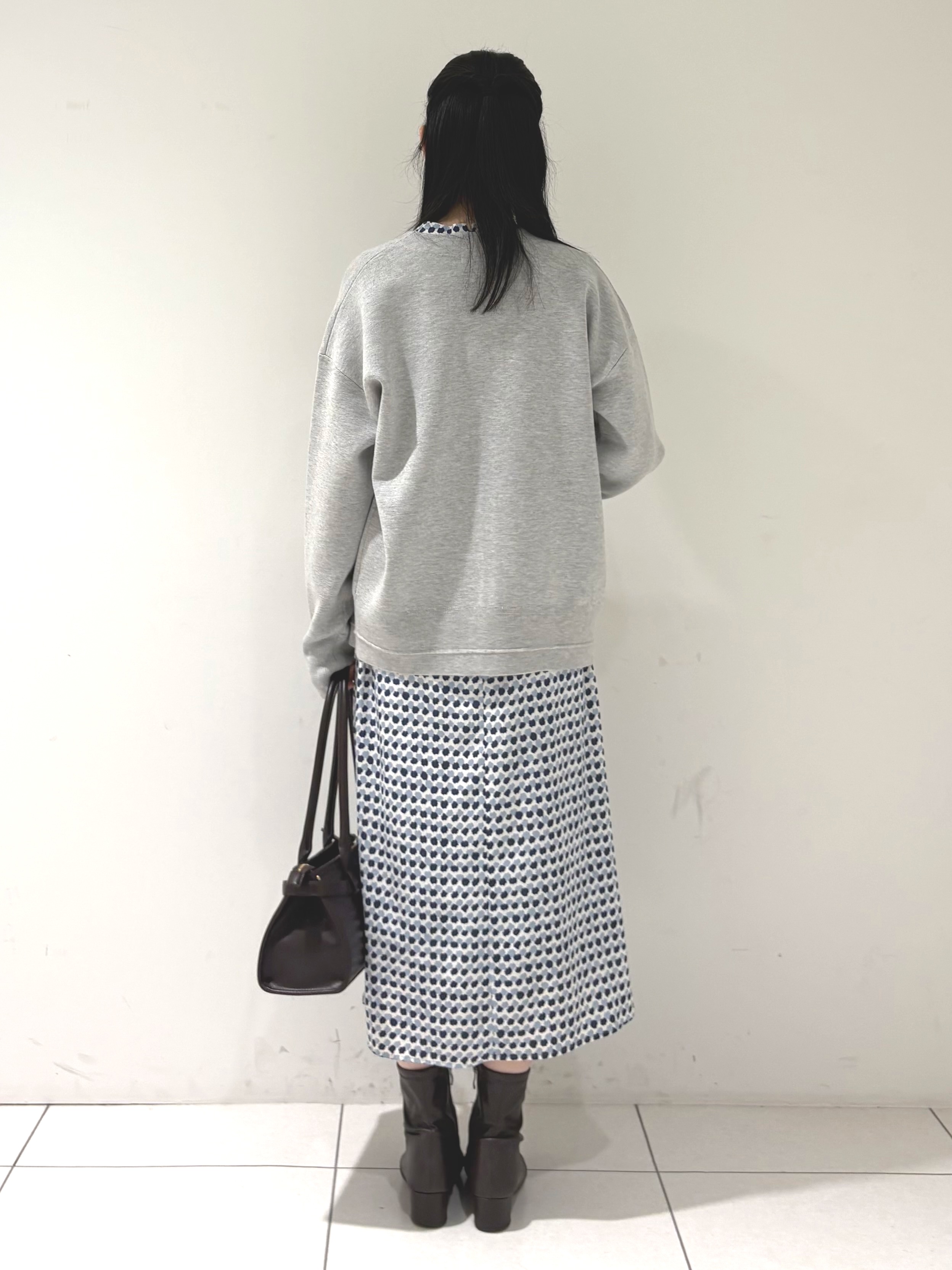 momokoさんの「INDIVI｜【ミラノリブ編み】ジップニットブルゾン」を使ったコーディネート