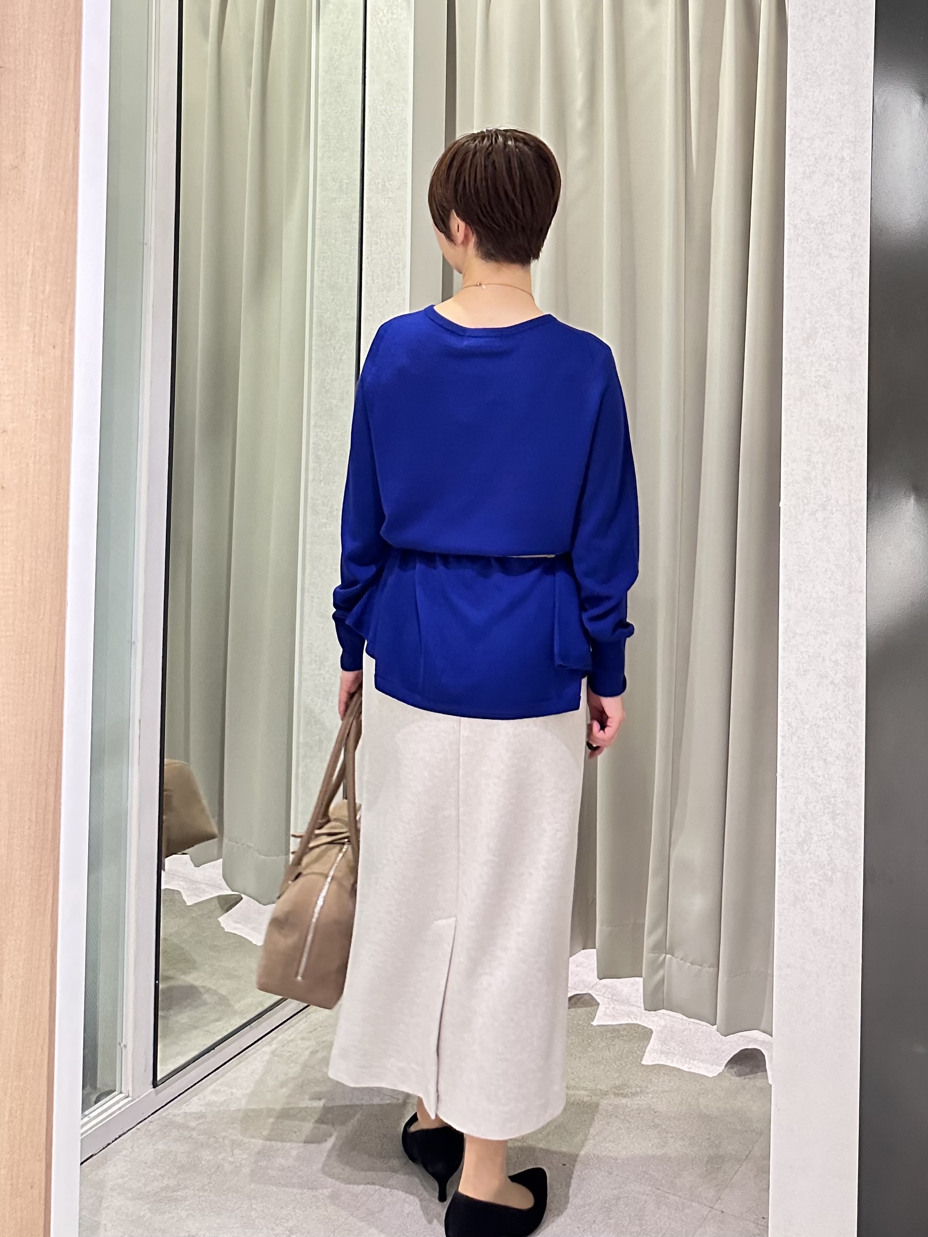 みなこさんの「UNTITLED｜【きれいに体型カバー/8色展開】Aラインシルエットニットプルオーバー」を使ったコーディネート