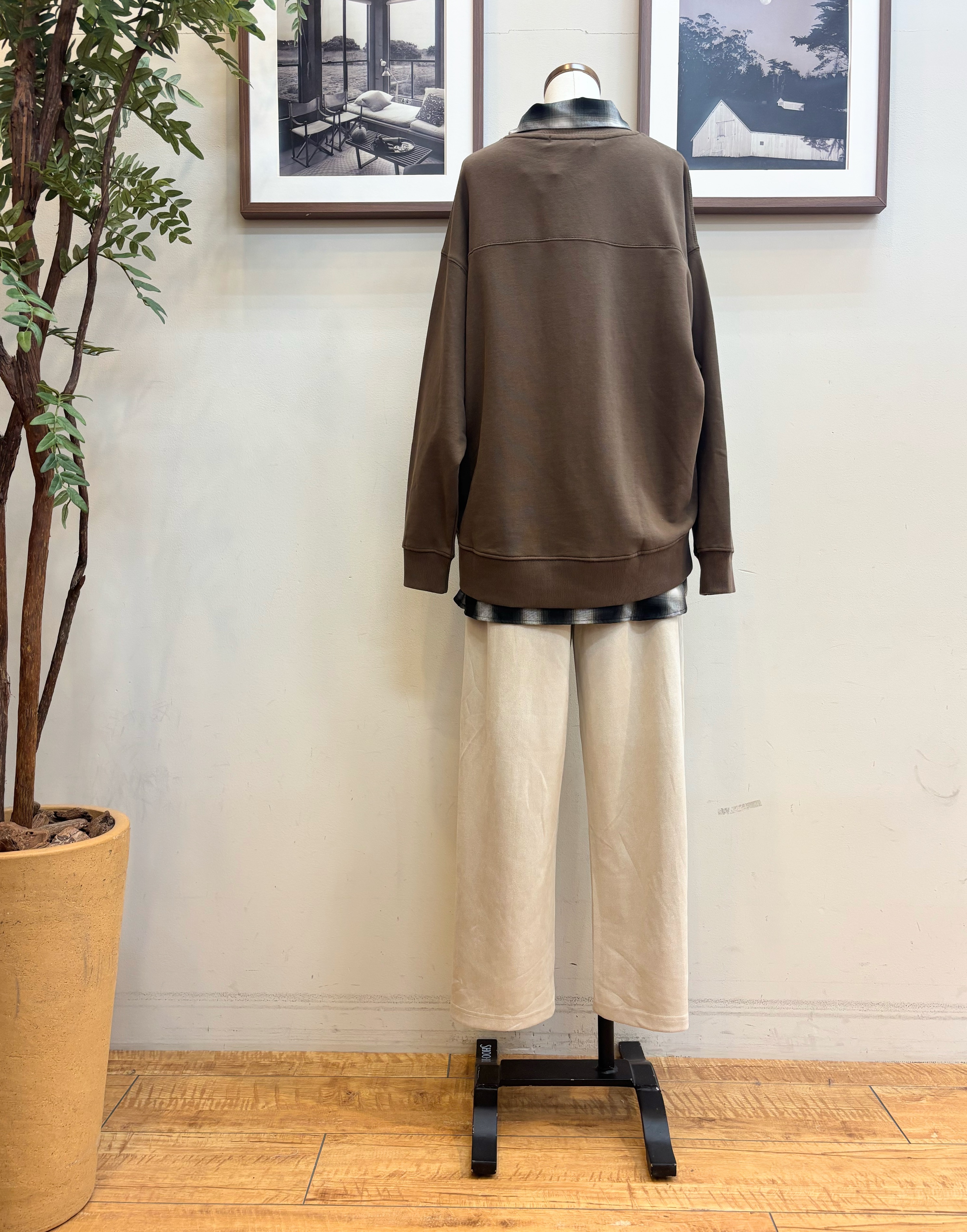 maiさんの「SHOO･LA･RUE｜【体型カバー/洗濯機可】ゆるシルエットスウェット」を使ったコーディネート