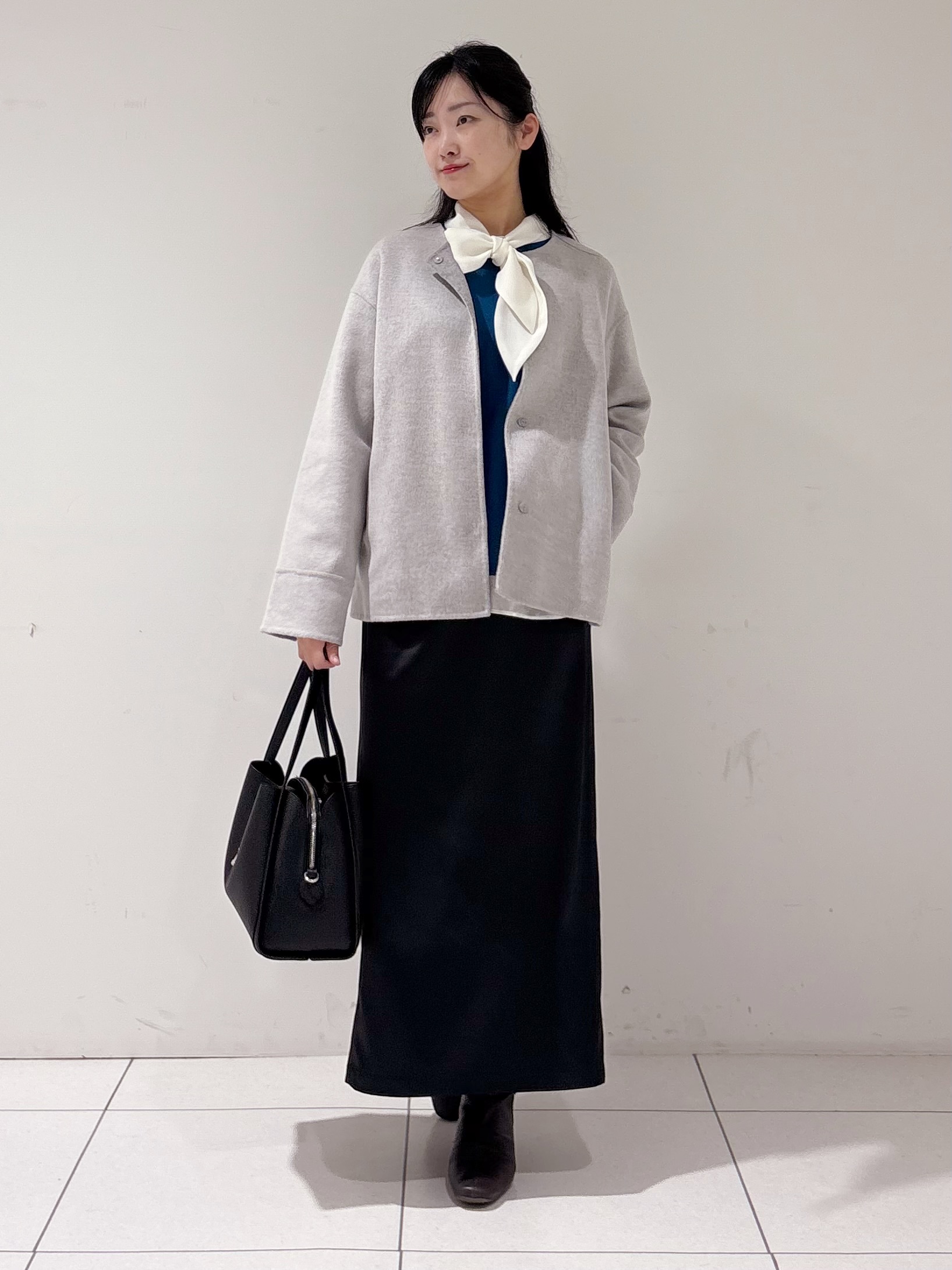 momokoさんの「INDIVI｜【ウール混／配色】ショート丈リバー丸首コート」を使ったコーディネート