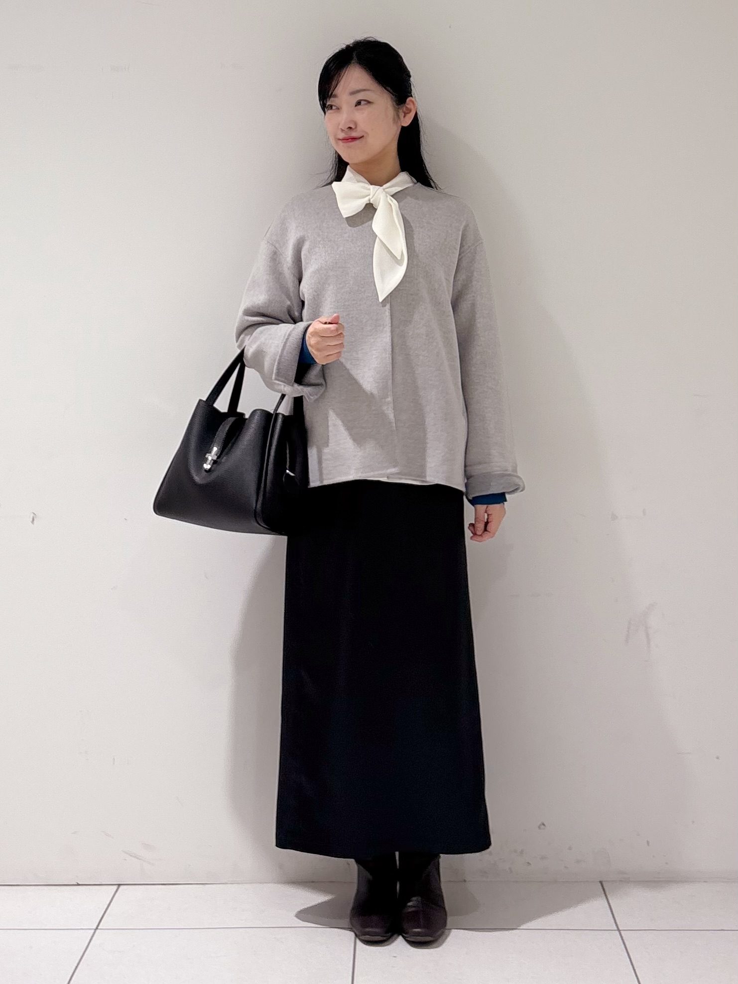 momokoさんの「INDIVI｜【ウール混／配色】ショート丈リバー丸首コート」を使ったコーディネート
