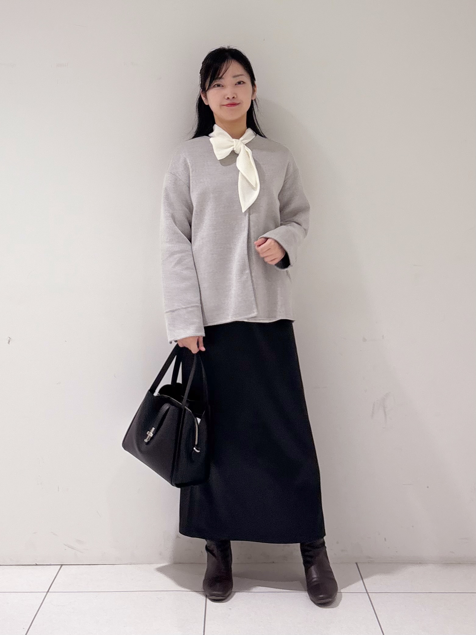 momokoさんの「INDIVI｜【ウール混／配色】ショート丈リバー丸首コート」を使ったコーディネート
