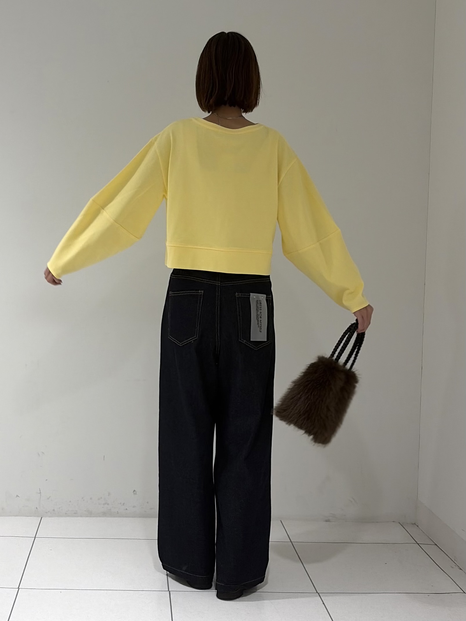 shioriさんの「INDIVI｜ロングスリーブフォルムカットソー【洗える】」を使ったコーディネート