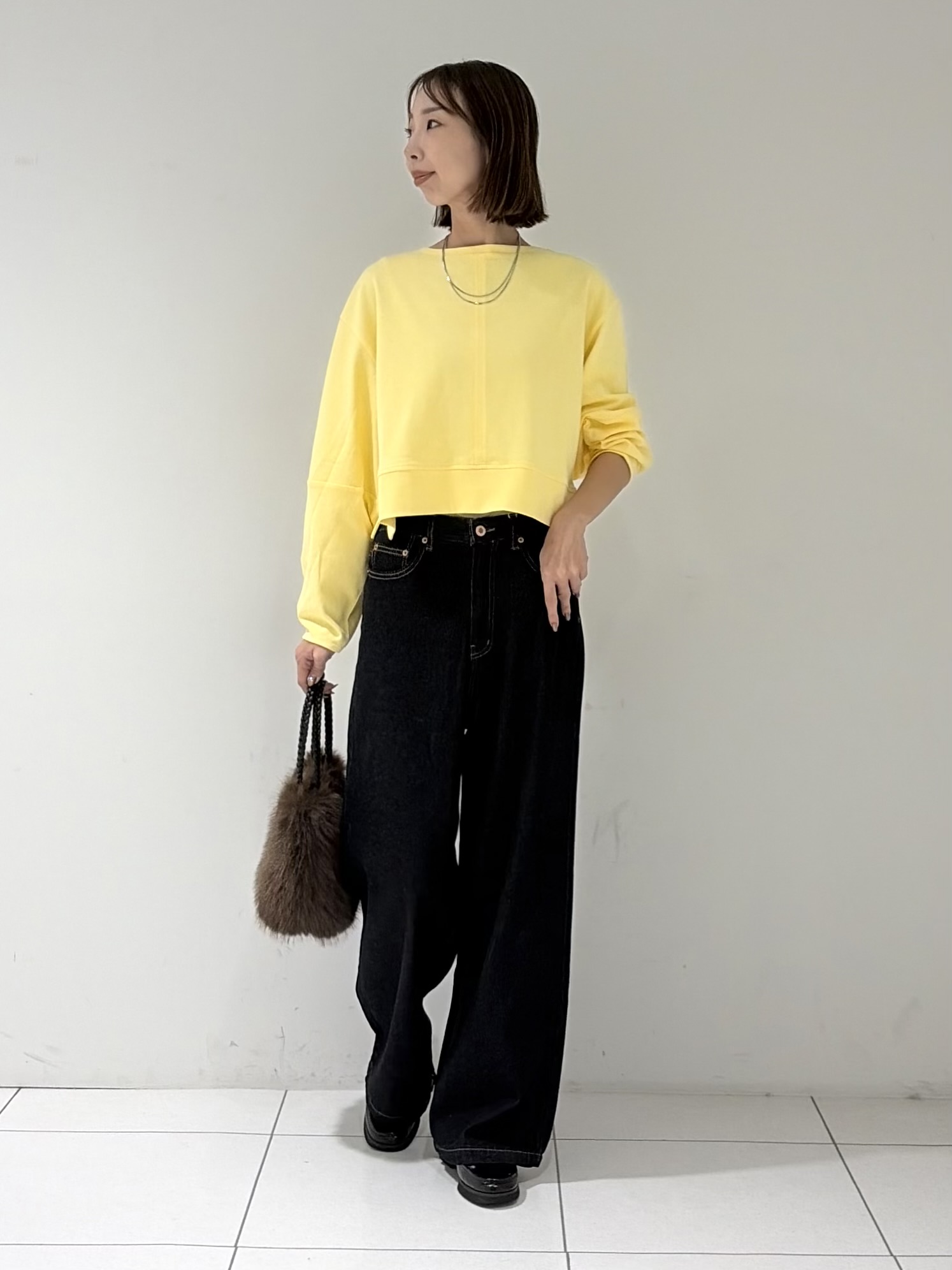 shioriさんの「INDIVI｜ロングスリーブフォルムカットソー【洗える】」を使ったコーディネート