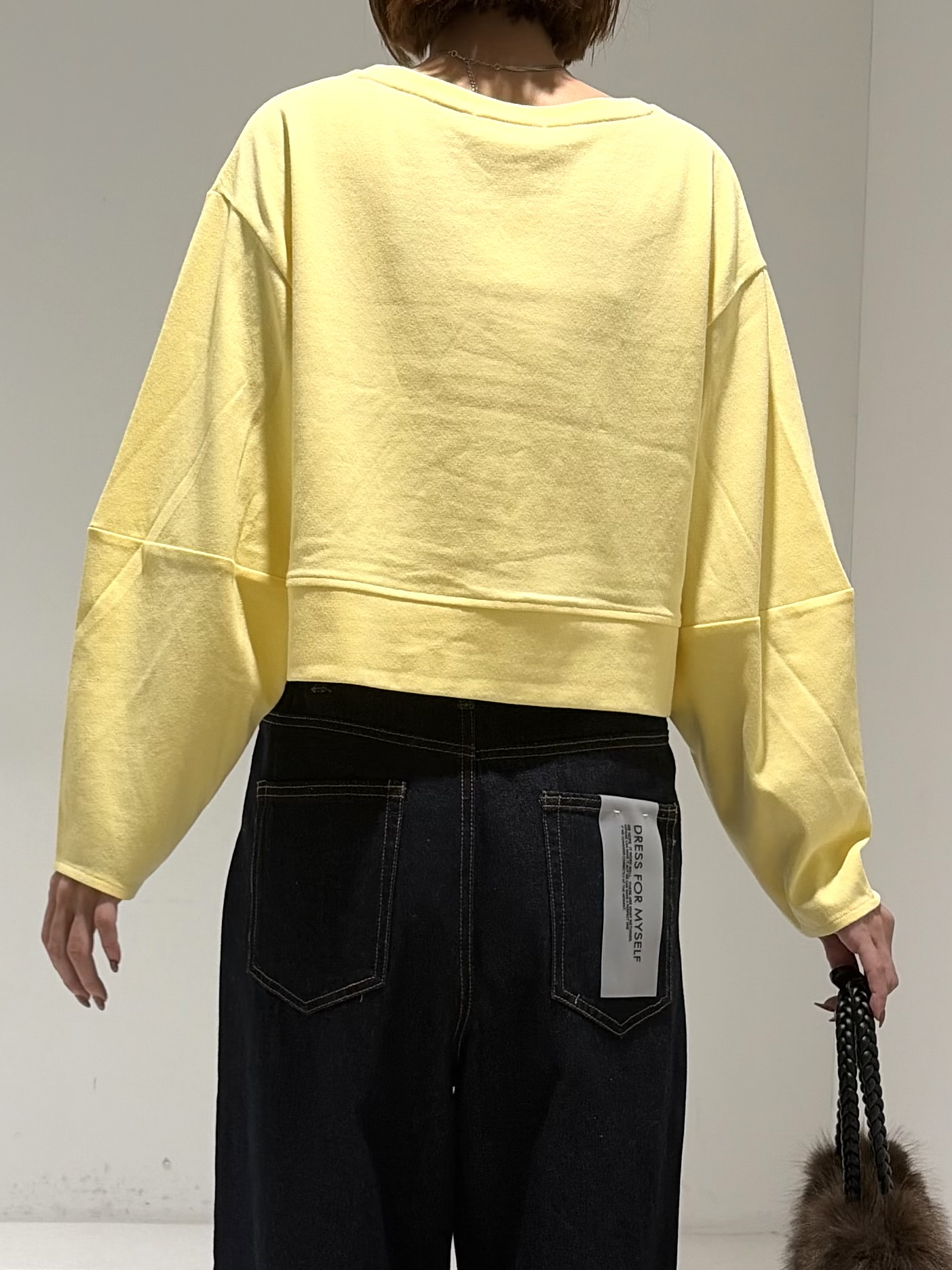 shioriさんの「INDIVI｜ロングスリーブフォルムカットソー【洗える】」を使ったコーディネート