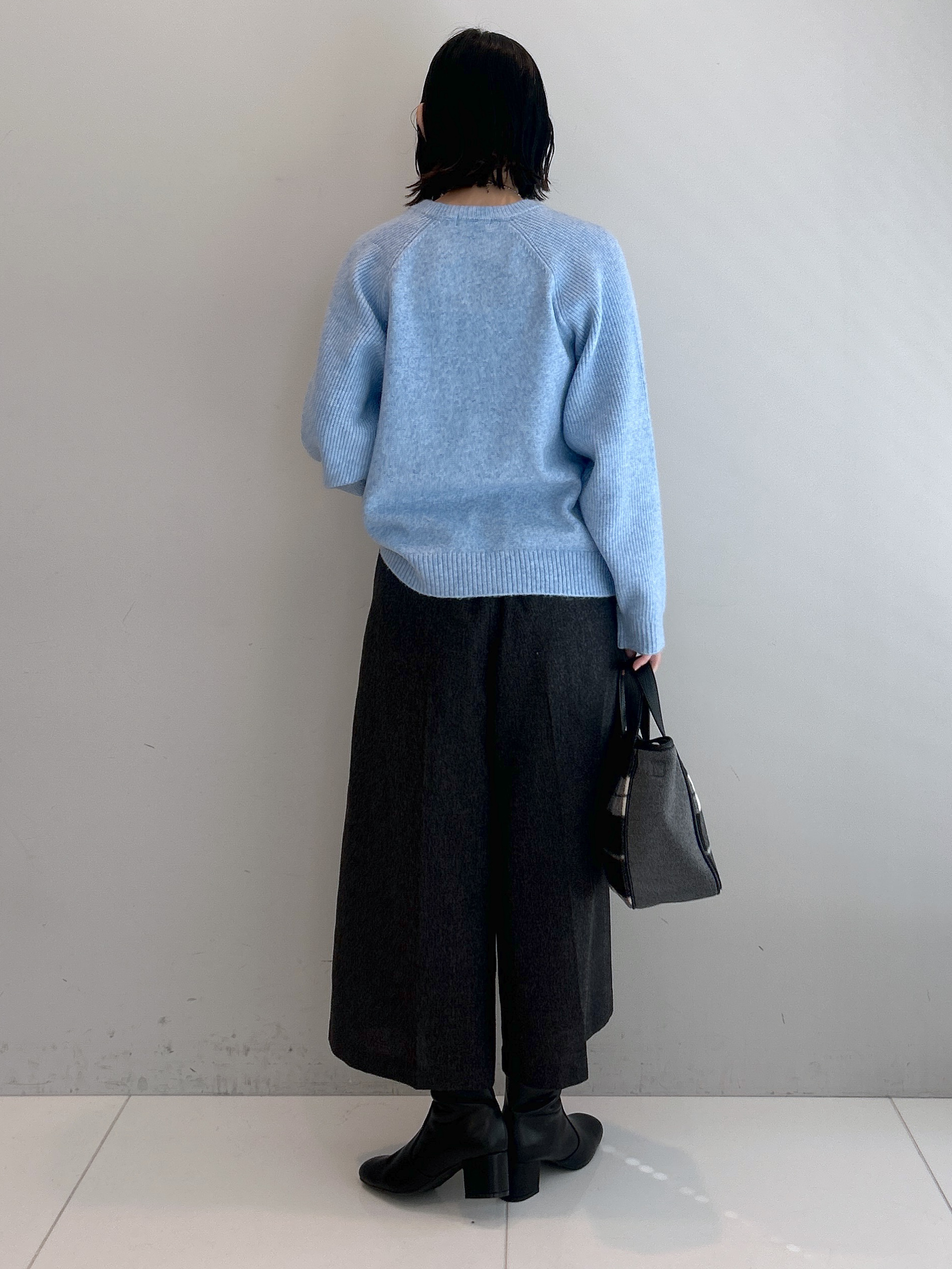 Hirokaさんの「Dessin｜【洗濯機OK/サスティナブル/6色展開】編地切替ラグラン ニットプルオーバー」を使ったコーディネート