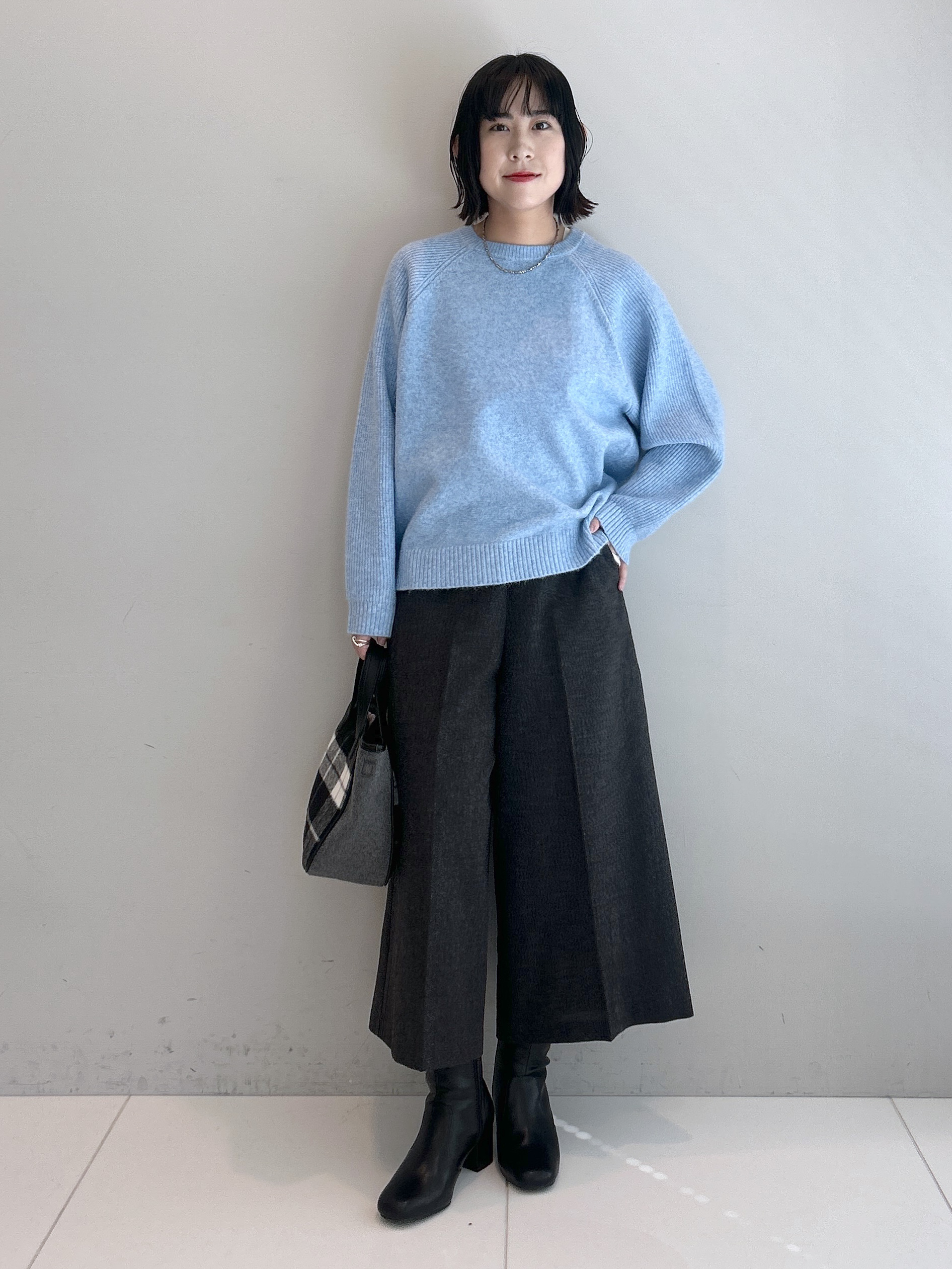 Hirokaさんの「Dessin｜【洗濯機OK/サスティナブル/6色展開】編地切替ラグラン ニットプルオーバー」を使ったコーディネート