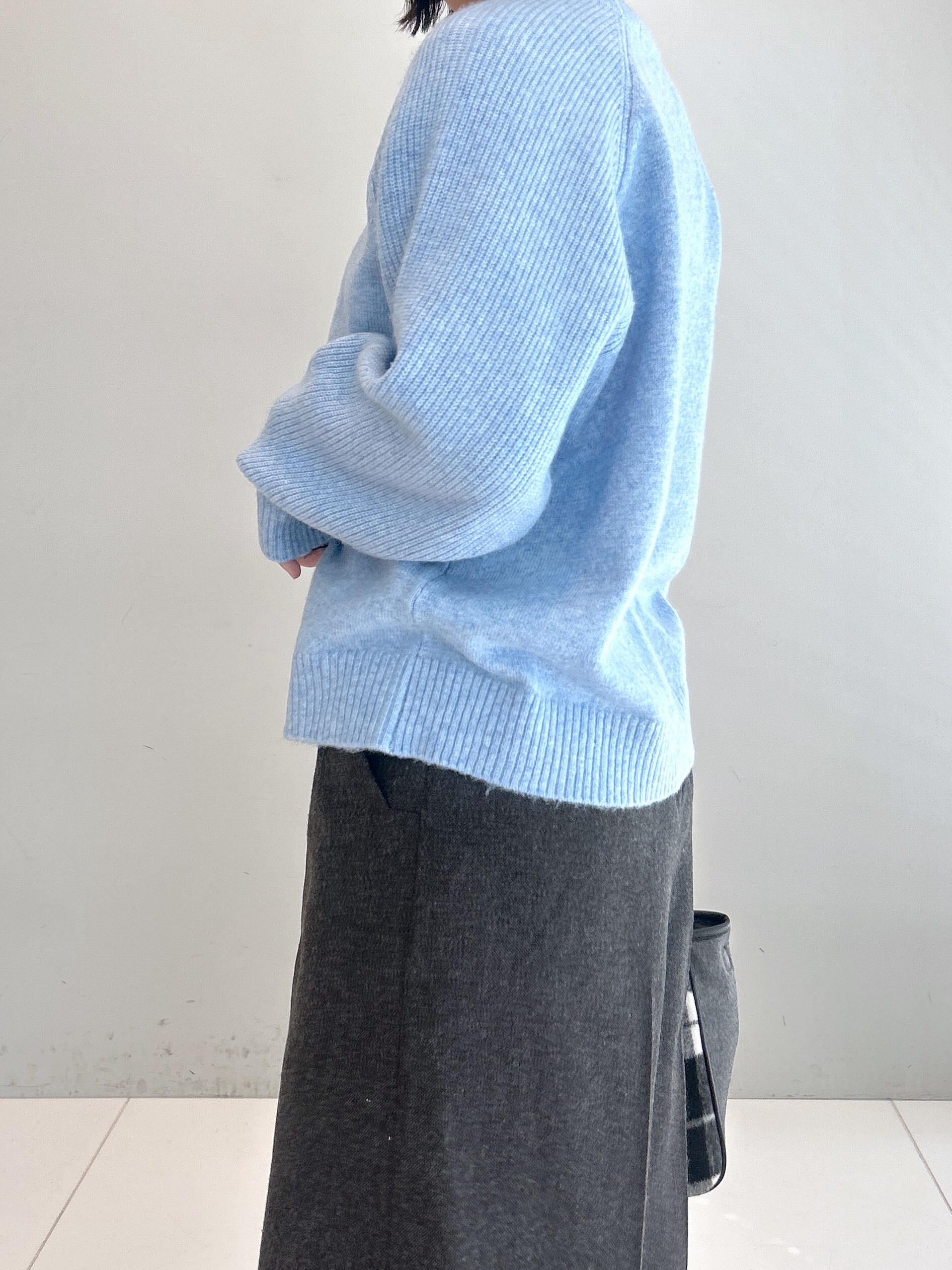 Hirokaさんの「Dessin｜【洗濯機OK/サスティナブル/6色展開】編地切替ラグラン ニットプルオーバー」を使ったコーディネート