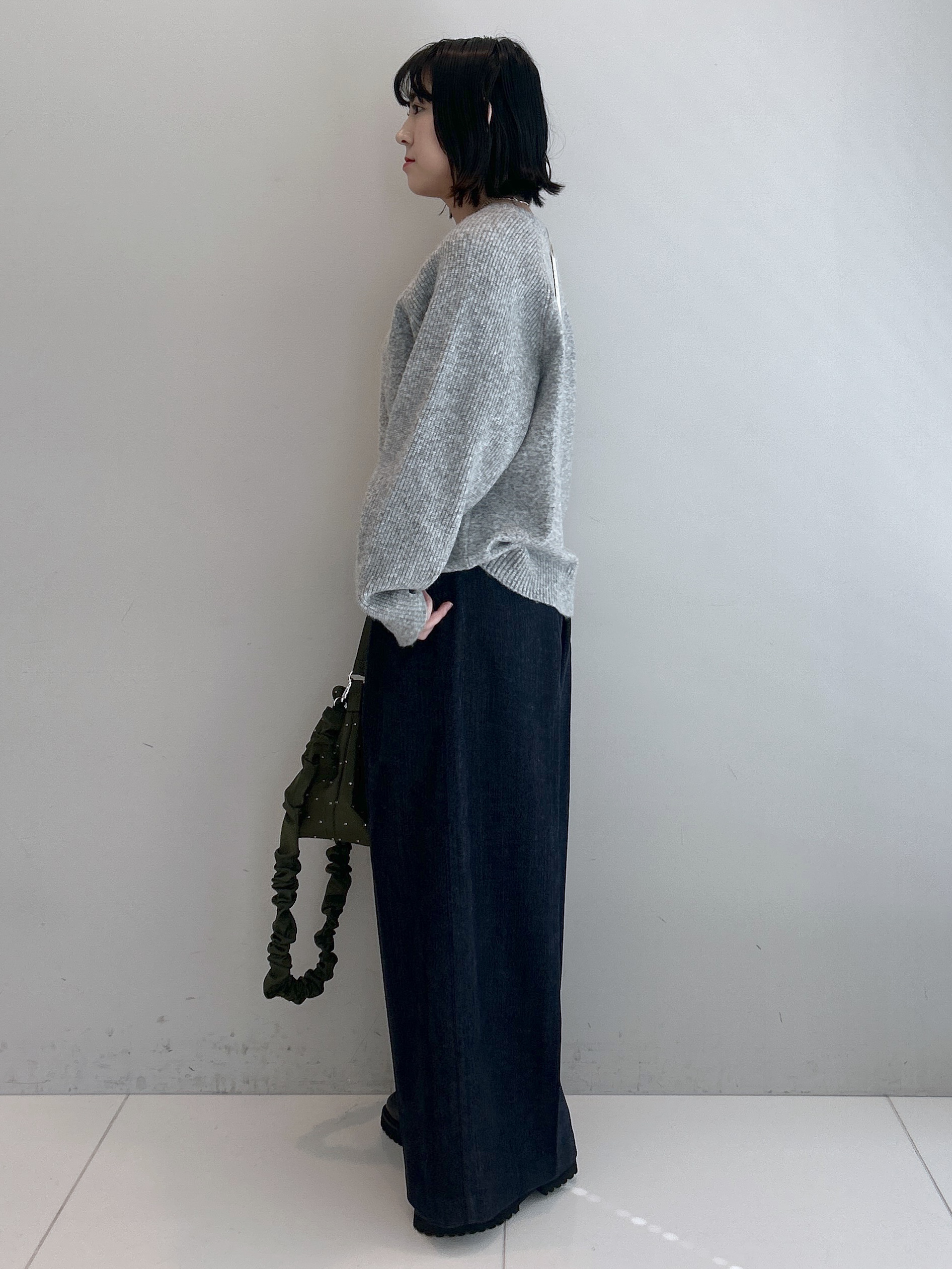 Hirokaさんの「Dessin｜【洗濯機OK/サスティナブル/6色展開】編地切替ラグラン ニットプルオーバー」を使ったコーディネート