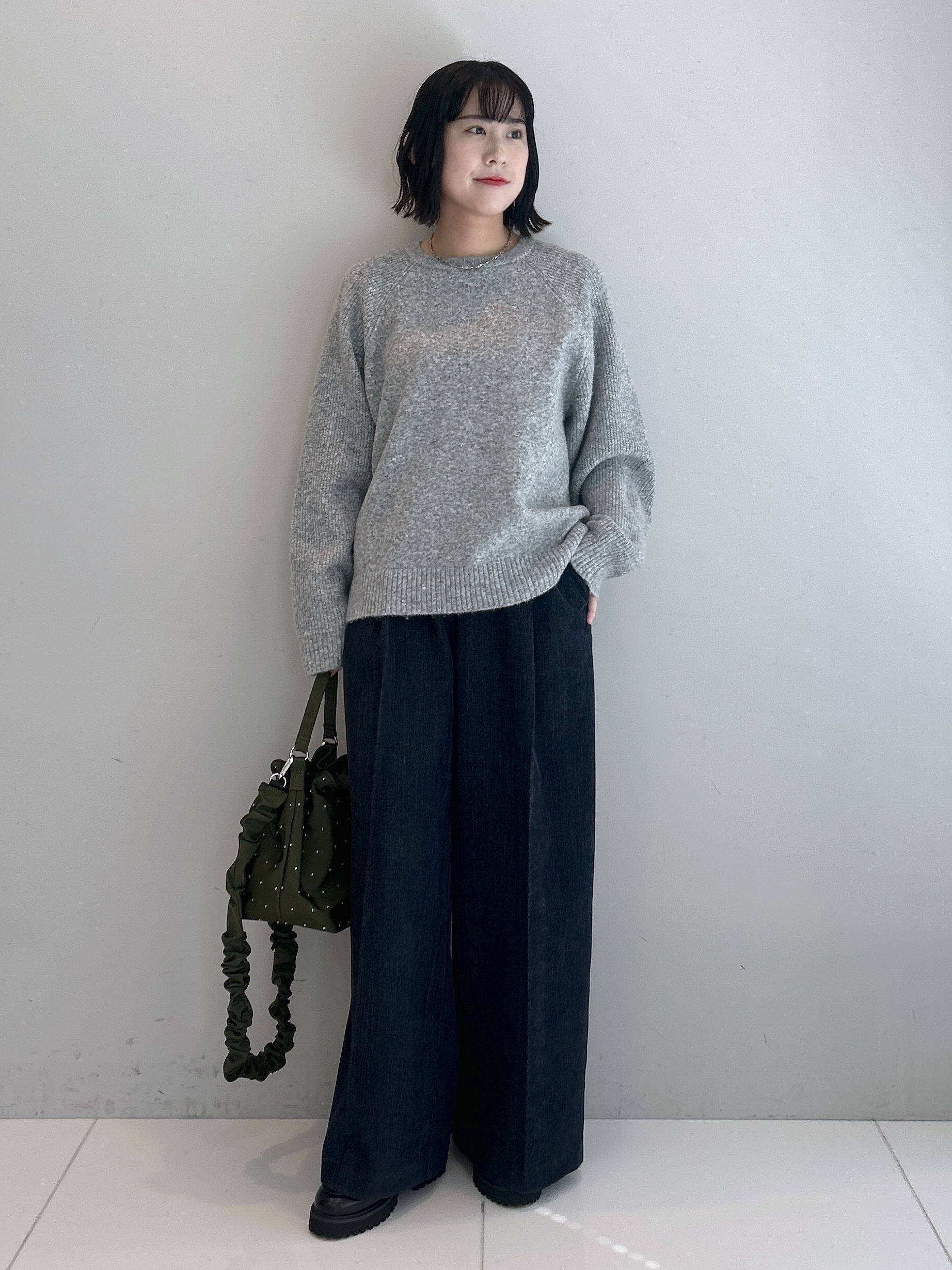 Hirokaさんの「Dessin｜【洗濯機OK/サスティナブル/6色展開】編地切替ラグラン ニットプルオーバー」を使ったコーディネート