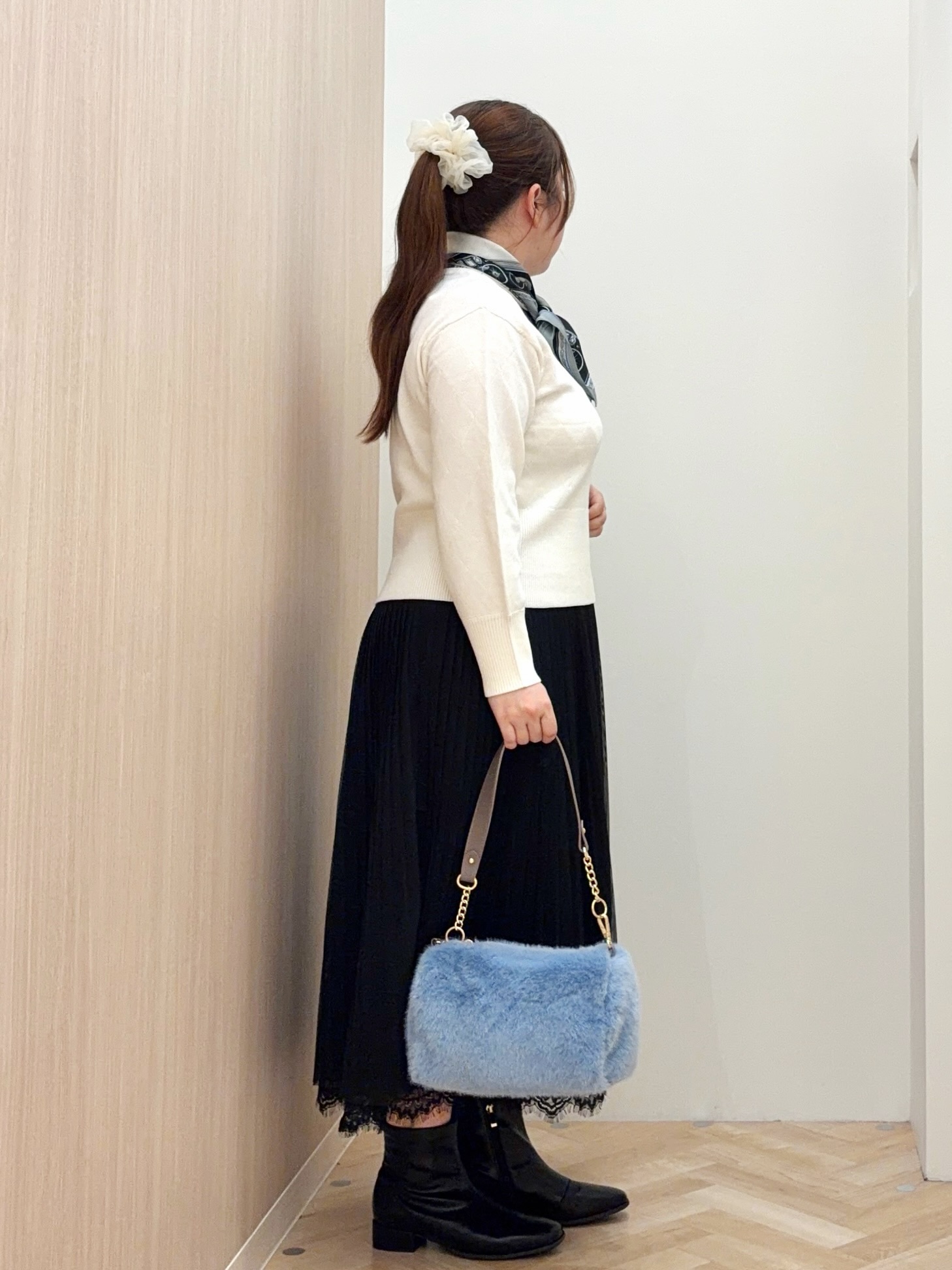 akariさんの「grove｜【インしない・毛玉軽減】大人上品なダイヤ柄ニット」を使ったコーディネート