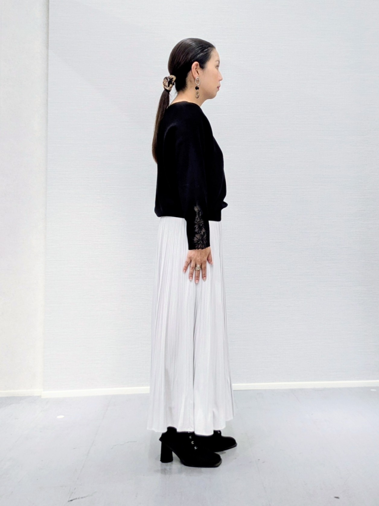 makkyさんの「UNTITLED｜【手洗い可】袖口レースドルマンニット」を使ったコーディネート