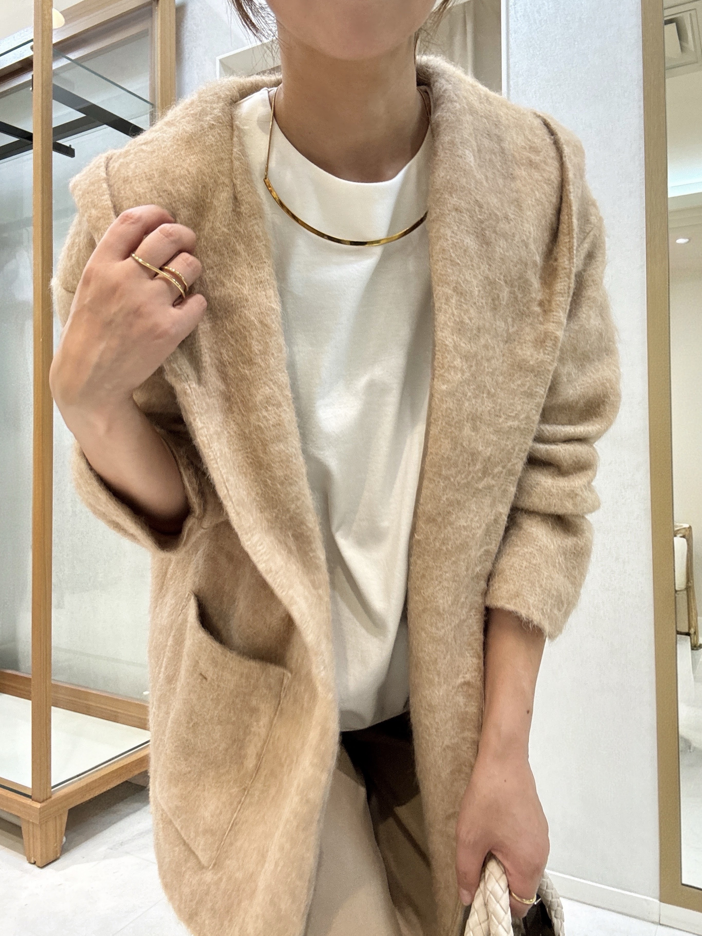 tomoさんの「UNTITLED｜【軽アウター/秋羽織り】シャギーフーディ―カーディガン」を使ったコーディネート