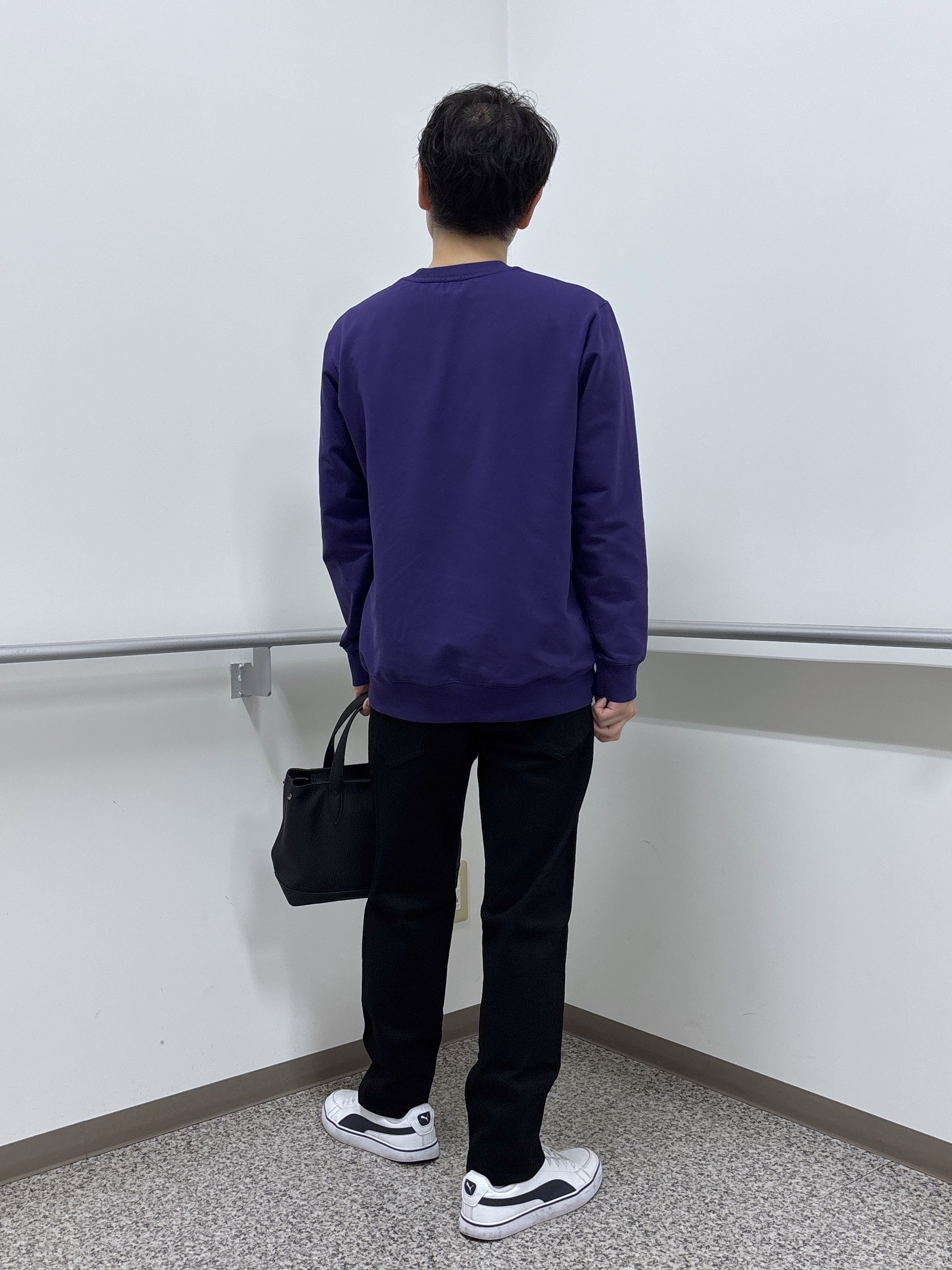 KEIさんの「TAKEO KIKUCHI｜ワンポイント刺繍 ミニ裏毛 プルオーバージャージ」を使ったコーディネート