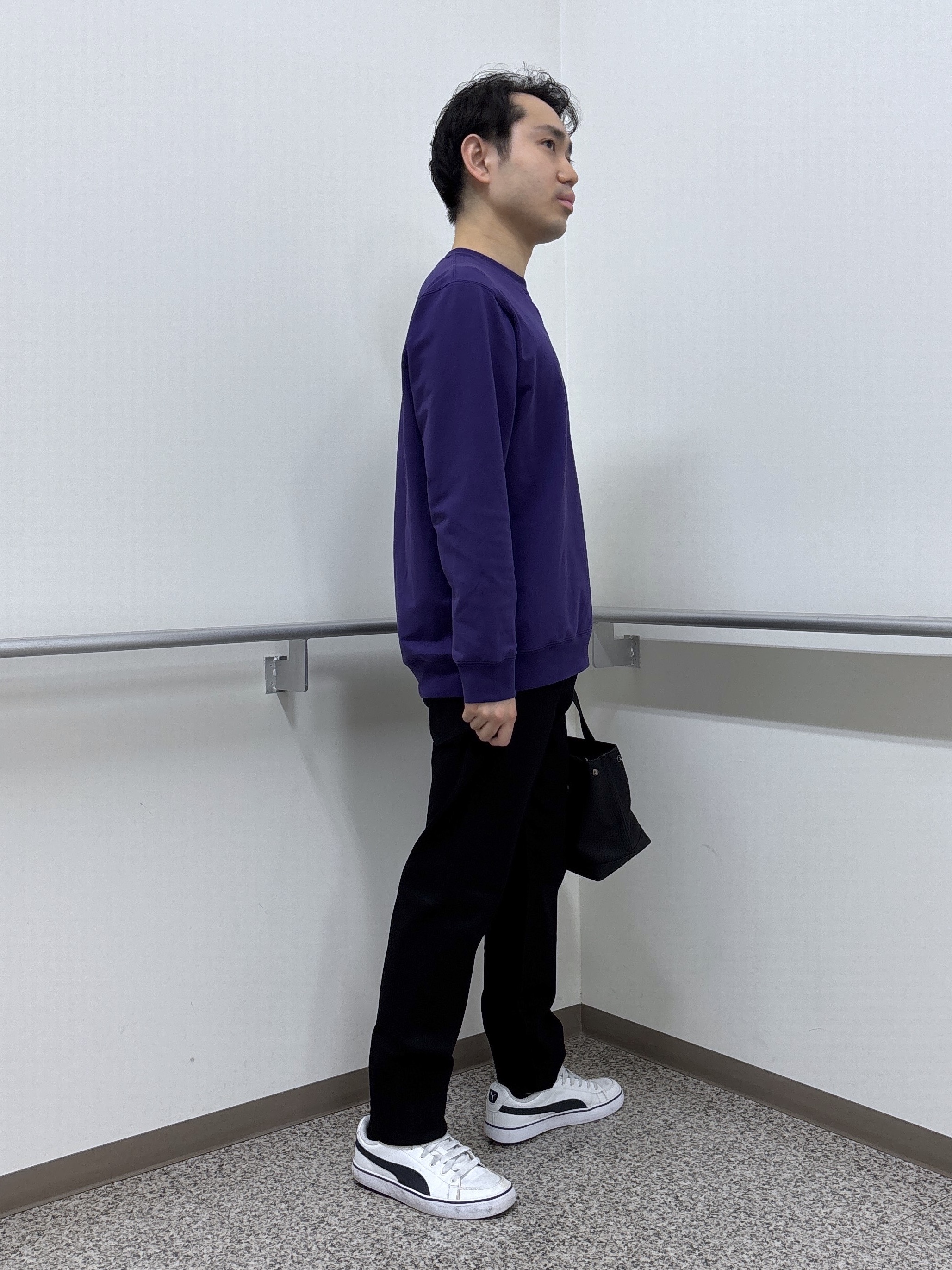 KEIさんの「TAKEO KIKUCHI｜ワンポイント刺繍 ミニ裏毛 プルオーバージャージ」を使ったコーディネート