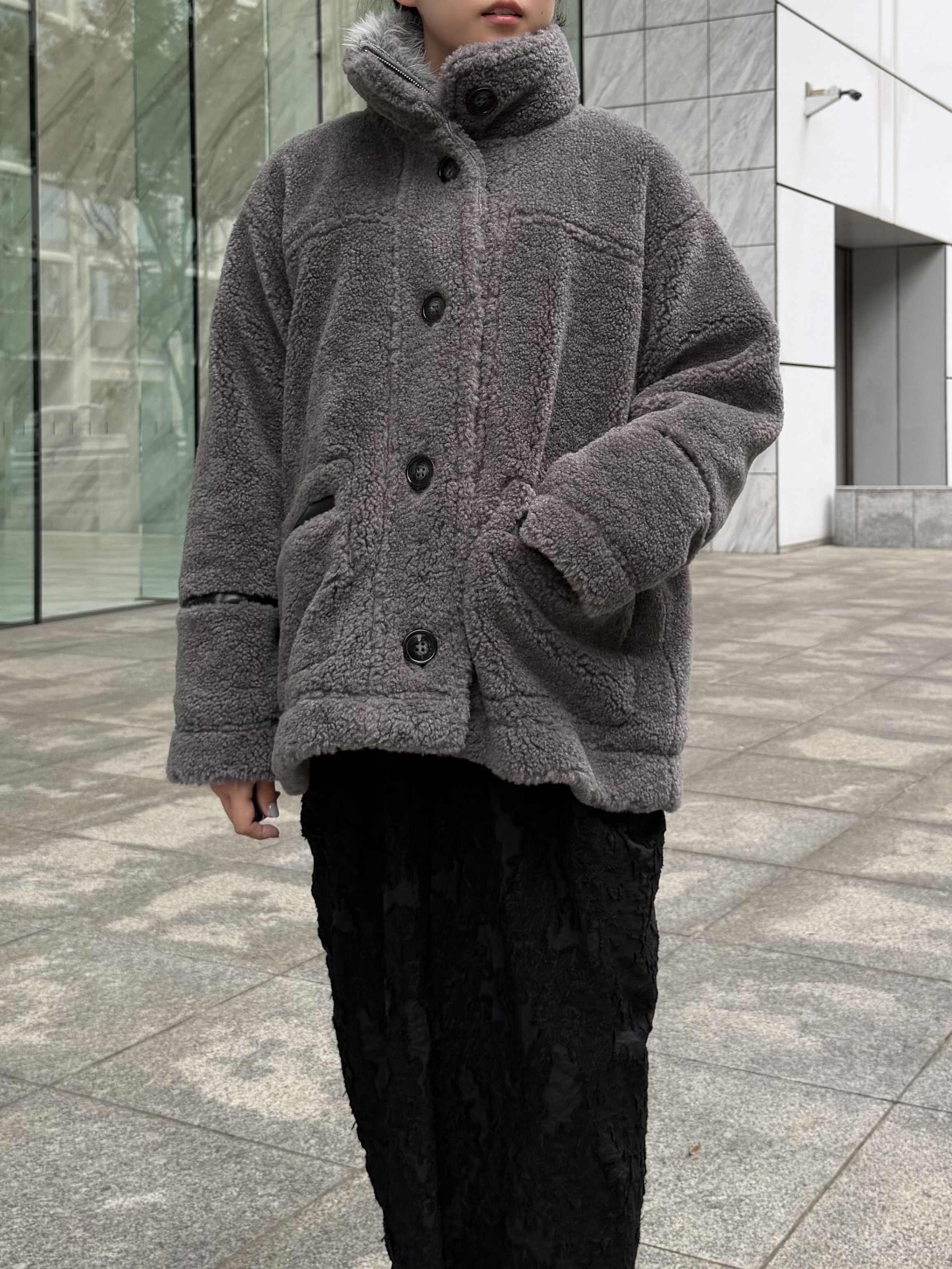 ririkaさんの「INDIVI｜スタンドカラーボアブルゾン【LIVE紹介／上枝みどりさん着用】」を使ったコーディネート