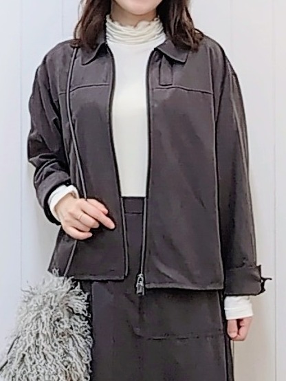 itoさんの「Dessin｜【店頭人気/洗える/秋羽織り】スエードライクジップブルゾン」を使ったコーディネート