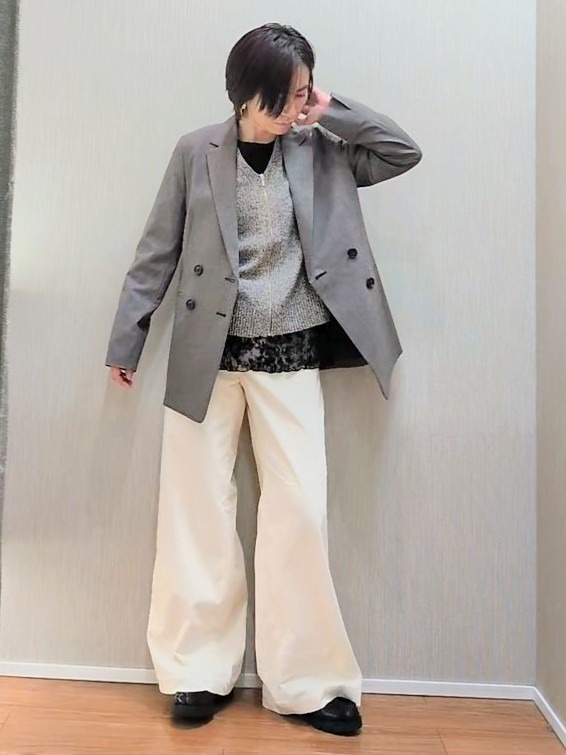 ミズタさんの「UNTITLED｜【セットアップ可/秋羽織り/お仕事スーツ】ウールブレンドダブルジャケット」を使ったコーディネート