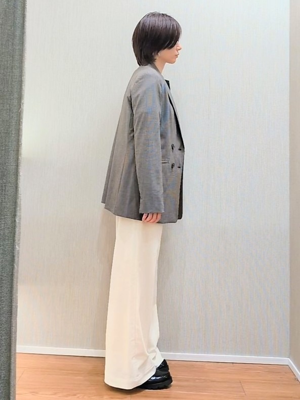 ミズタさんの「UNTITLED｜【セットアップ可/秋羽織り/お仕事スーツ】ウールブレンドダブルジャケット」を使ったコーディネート