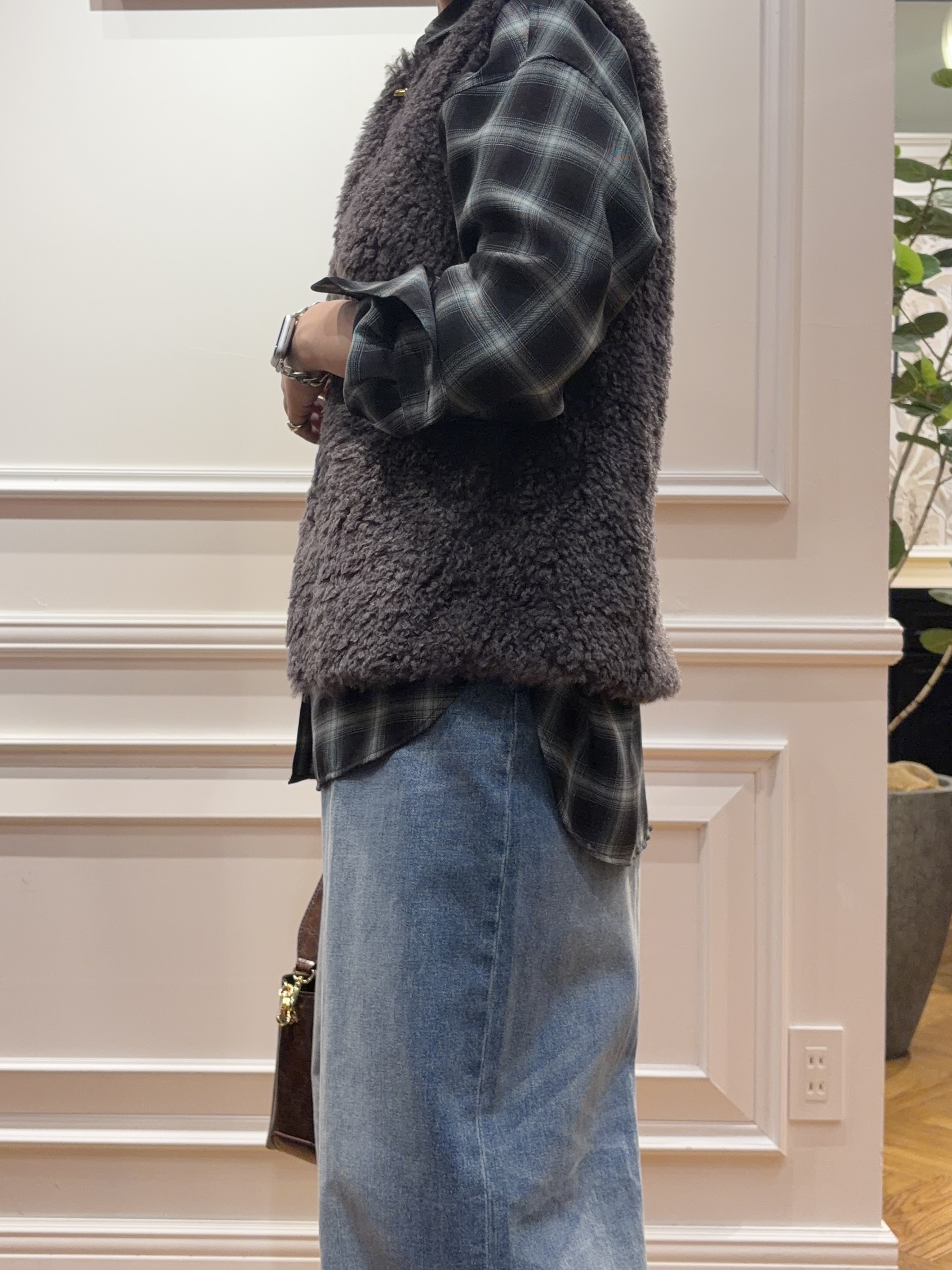 SAKAIさんの「DRESSTERIOR｜【ウォッシャブル】ビエラオンブレチェックシャツ」を使ったコーディネート