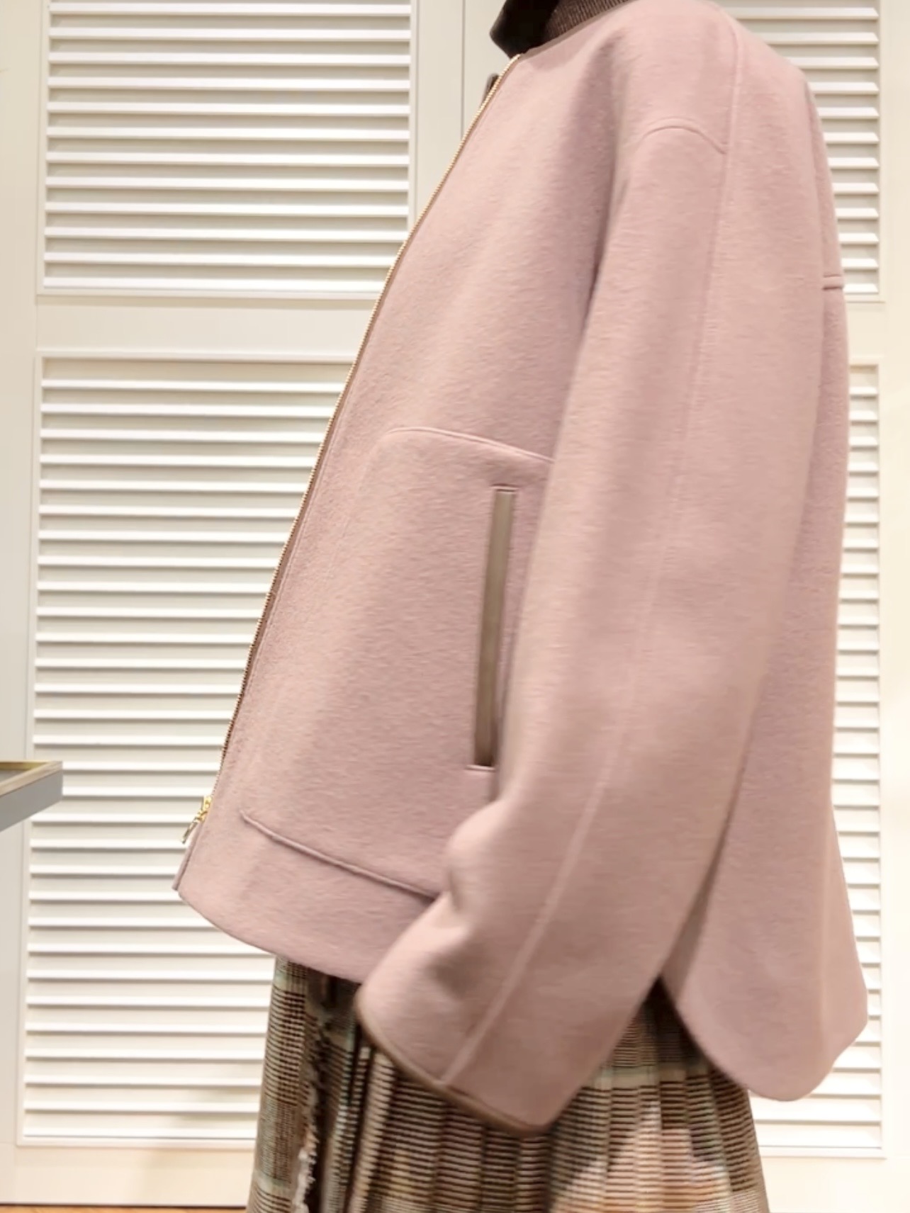 OCHIAIさんの「DRESSTERIOR｜Super140's レザー調パイピングジャケット」を使ったコーディネート
