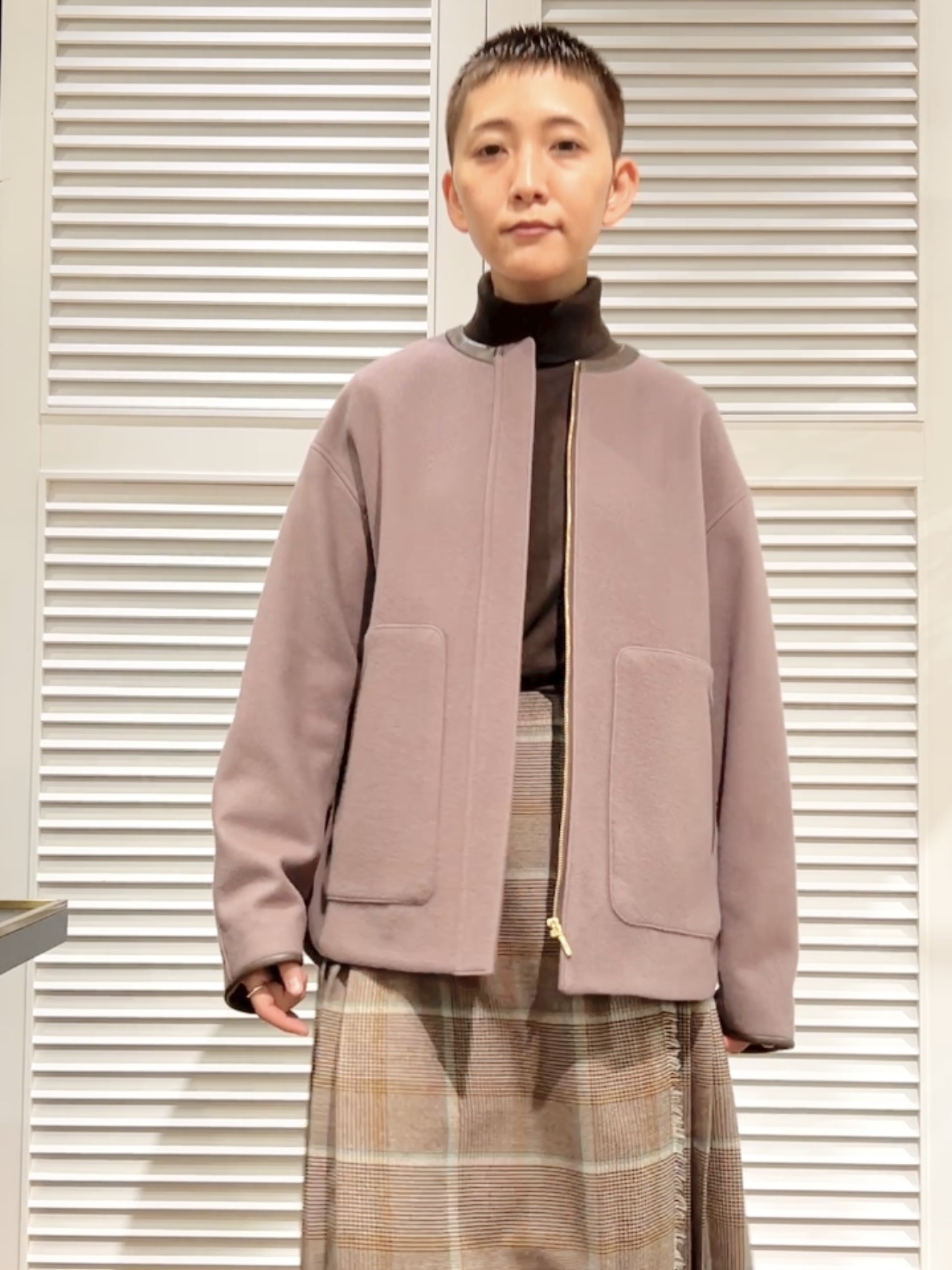 OCHIAIさんの「DRESSTERIOR｜Super140's レザー調パイピングジャケット」を使ったコーディネート