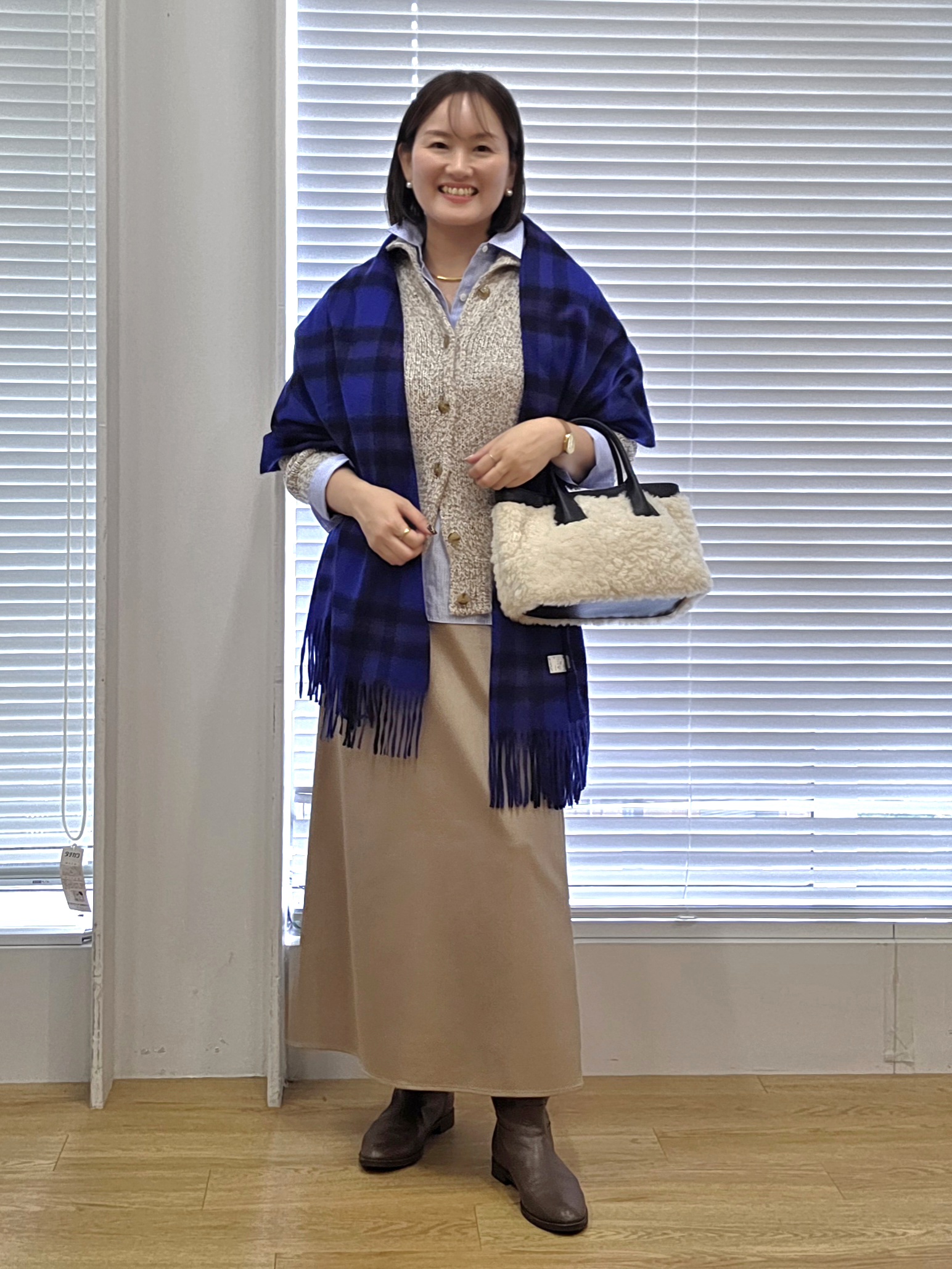 naokoさんの「UNTITLED｜前後2WAYミックスツィードニット」を使ったコーディネート