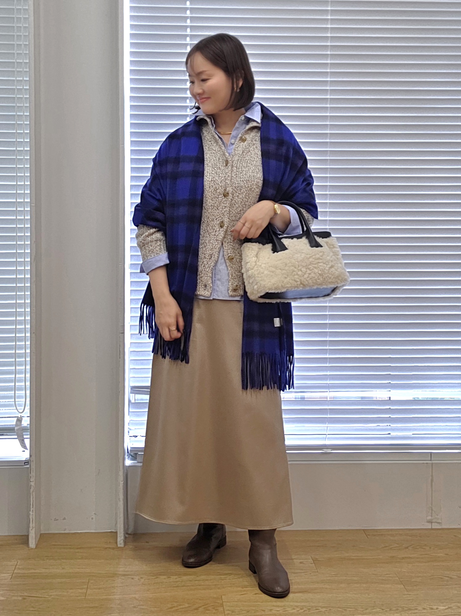 naokoさんの「UNTITLED｜前後2WAYミックスツィードニット」を使ったコーディネート