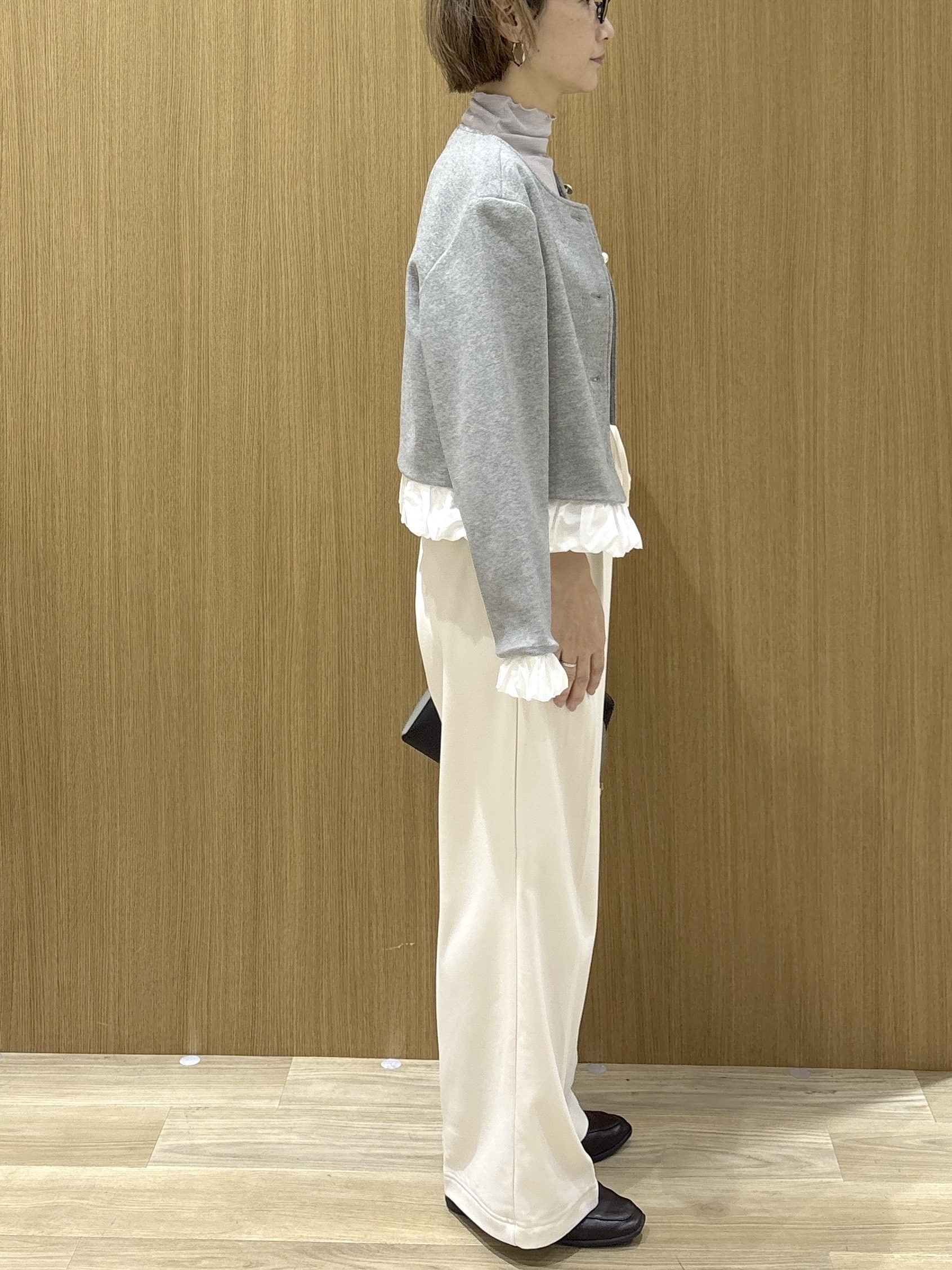 たけねぇさんの「OPAQUE.CLIP｜異素材フリルウールライクコート【吸湿発熱／防シワ／洗える】」を使ったコーディネート