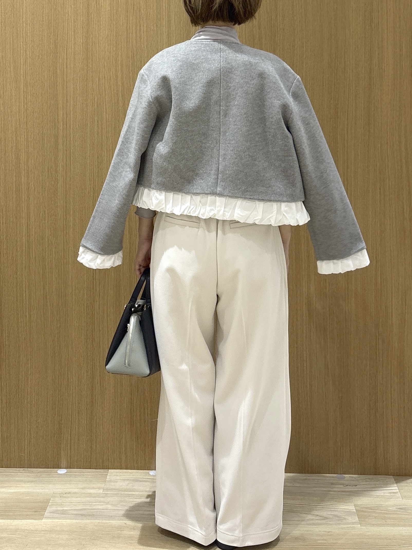 たけねぇさんの「OPAQUE.CLIP｜異素材フリルウールライクコート【吸湿発熱／防シワ／洗える】」を使ったコーディネート
