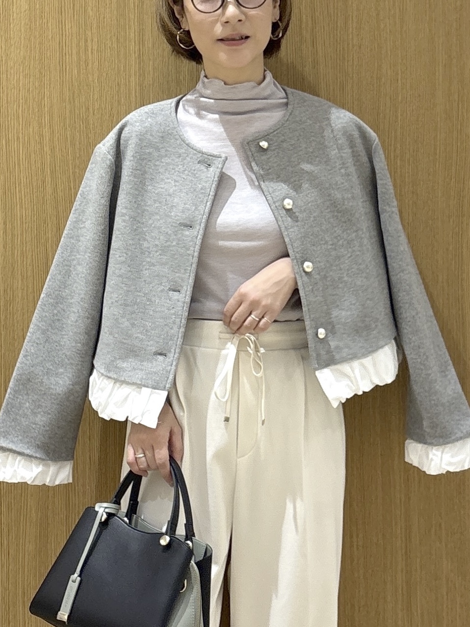 たけねぇさんの「OPAQUE.CLIP｜異素材フリルウールライクコート【吸湿発熱／防シワ／洗える】」を使ったコーディネート