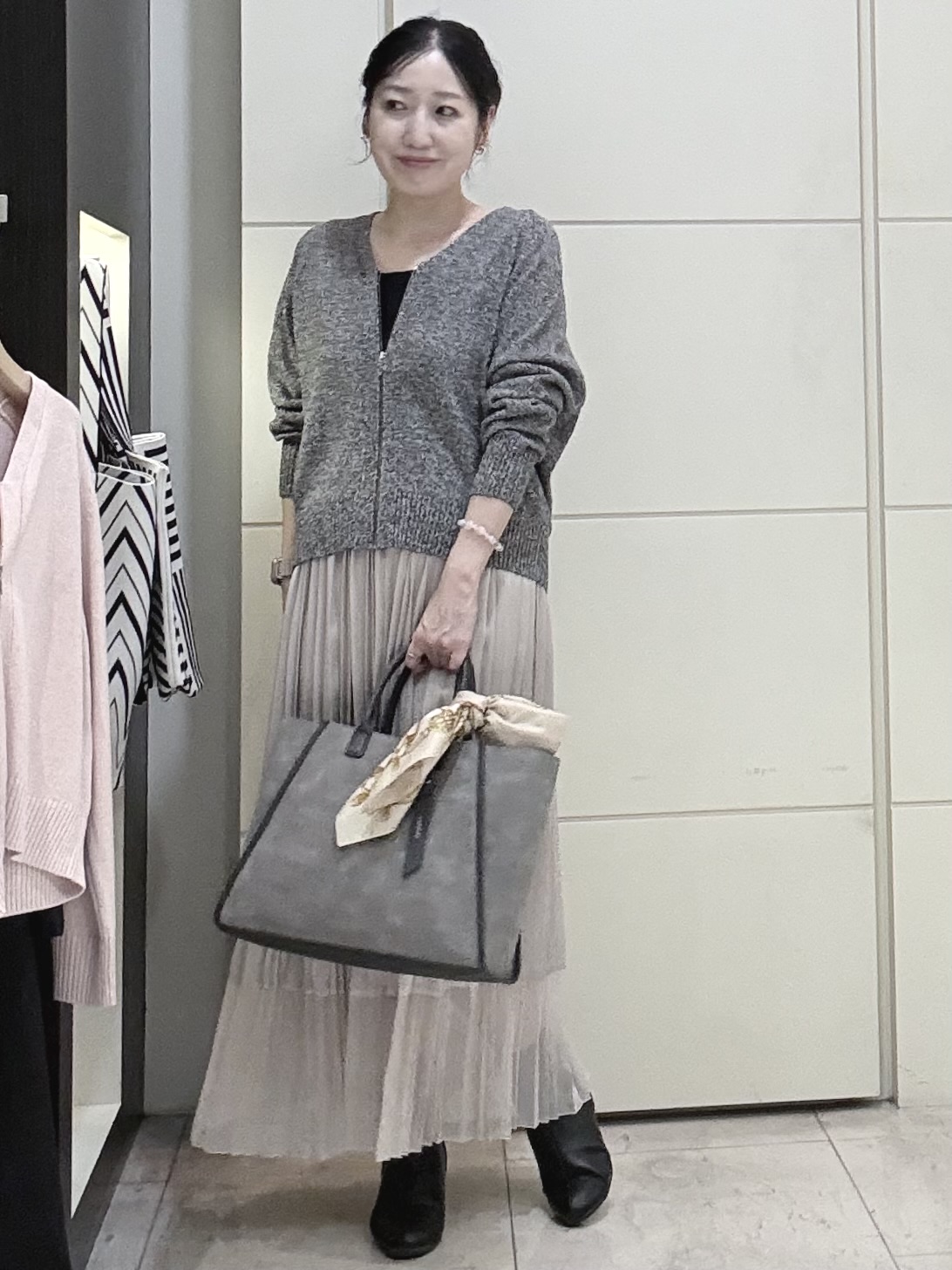 mori.さんの「UNTITLED｜【店頭人気！】杢調ジップカーディガン」を使ったコーディネート