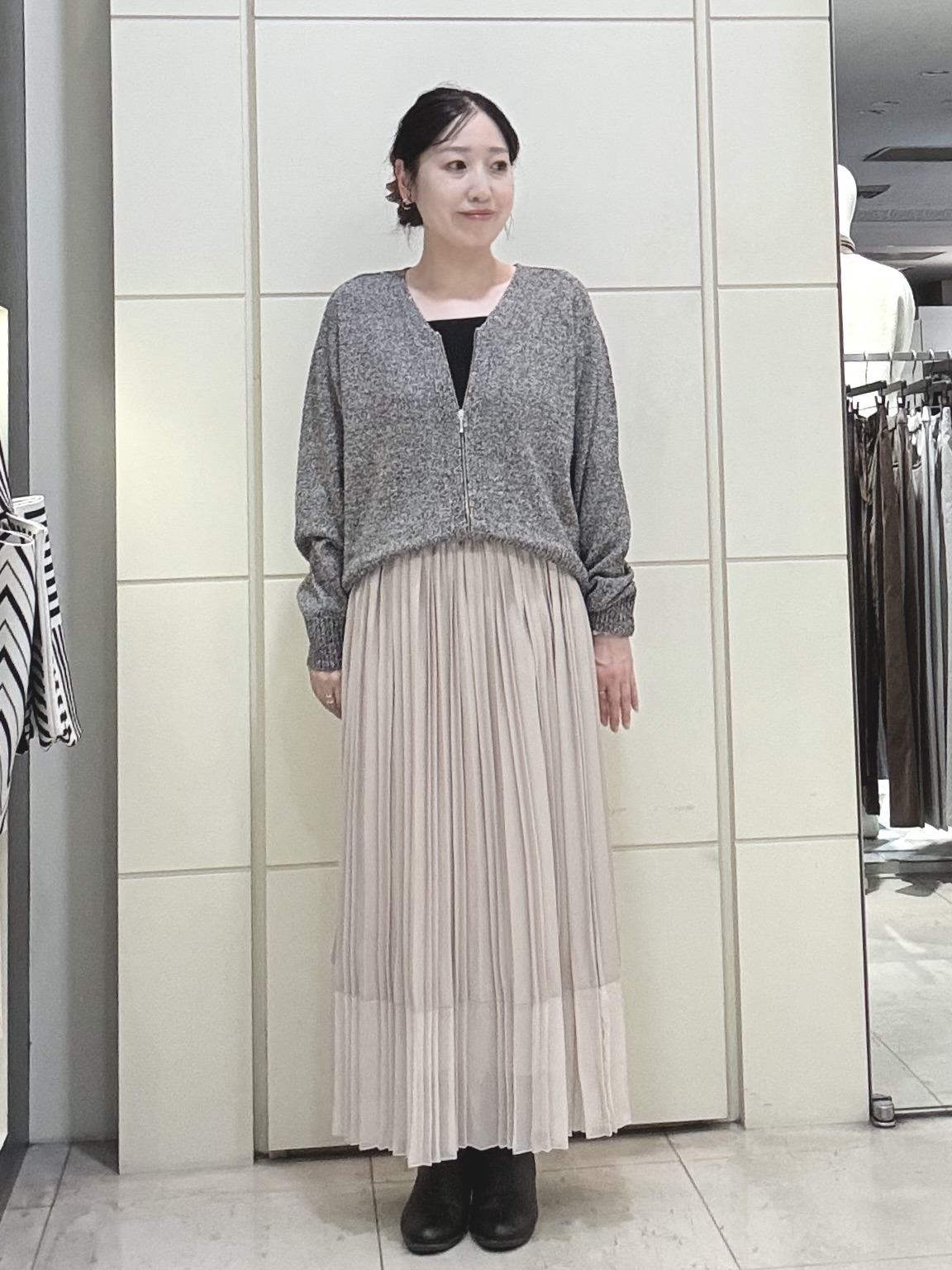 mori.さんの「UNTITLED｜【店頭人気！】杢調ジップカーディガン」を使ったコーディネート